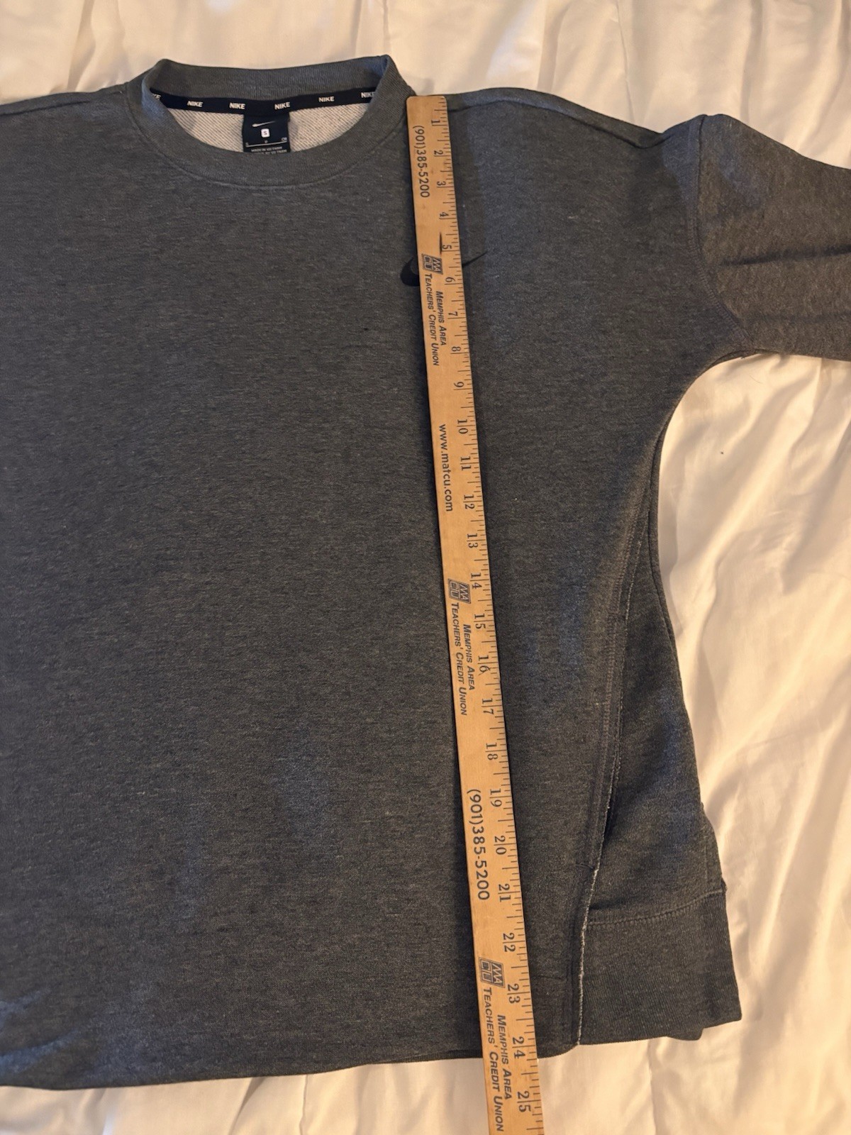 Nike Yoga Crew Pullover With Front Kangaroo Pocket Women’s Small Gray