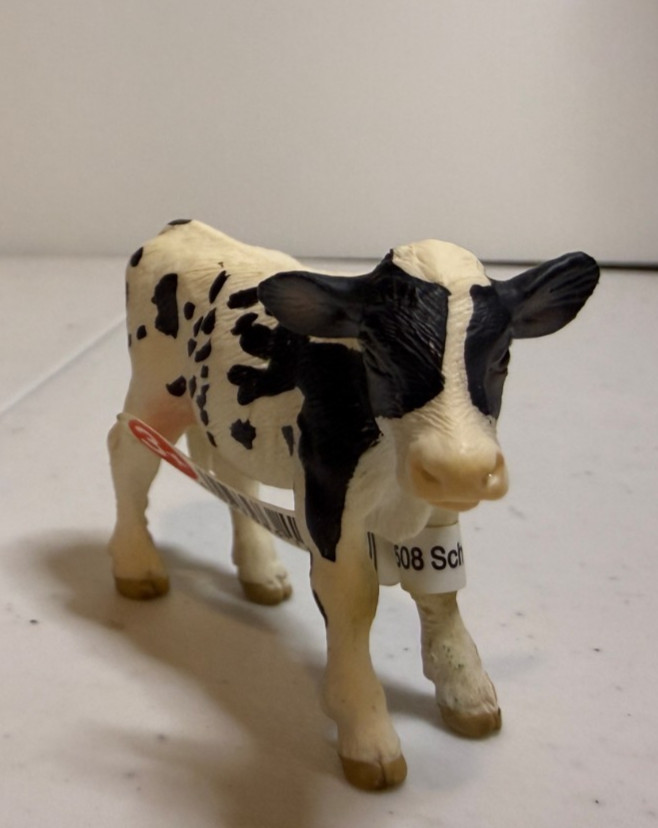 SCHLEICH 13634 Holstein Calf Cow Farm Life Figure Figurine NWT NEW