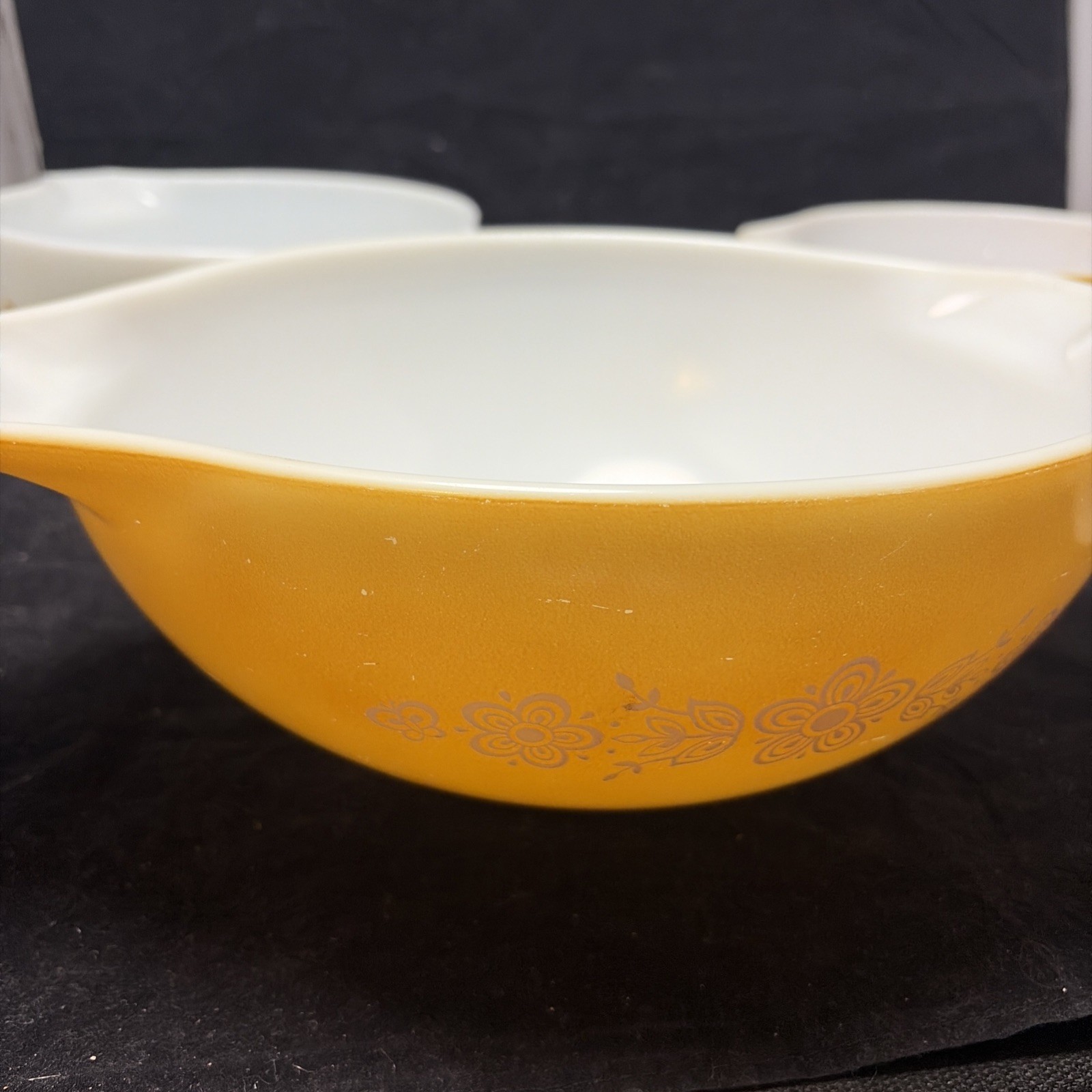 4 PYREX BUTTERFLY GOLD 4 CINDERELLA MIXING BOWLS 441-442-443 -444
