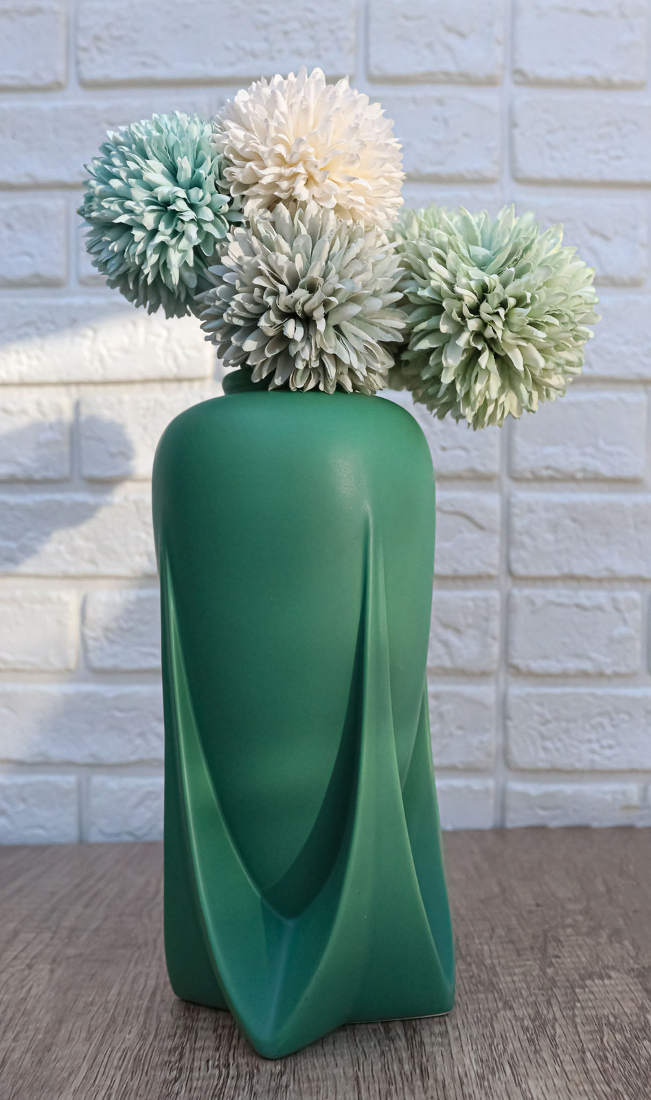 Ebros Teco Art Pottery by Frank Lloyd Wright Vase Reproduction (Rocket - Green)