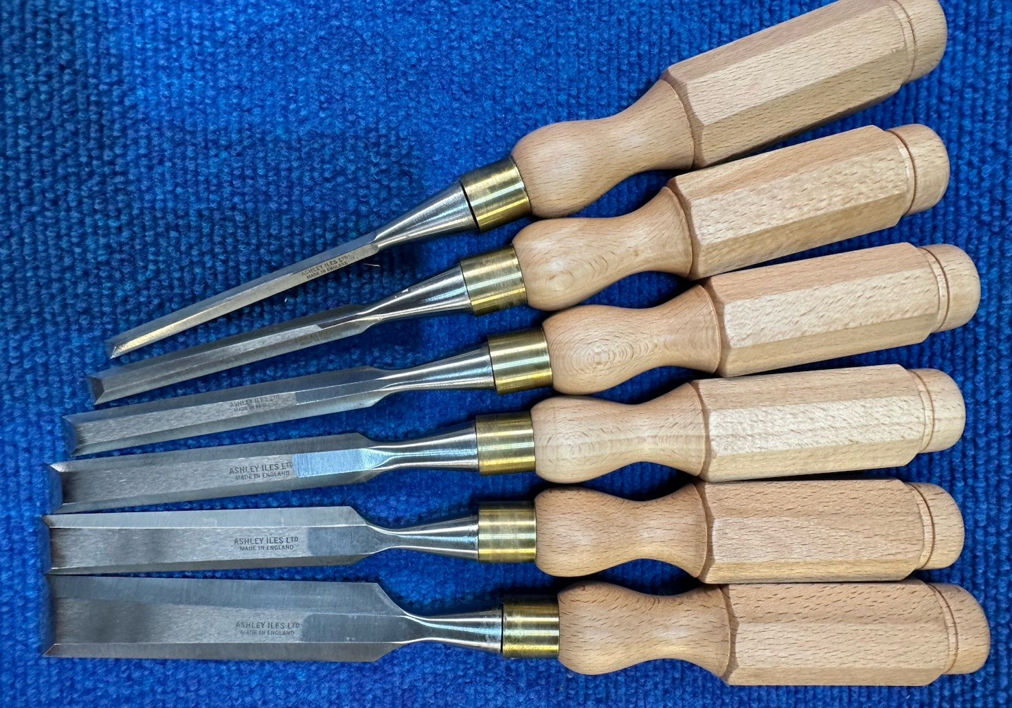 Ashley Isles Dovetail Chisel Set of 6 with Beech London Handles
