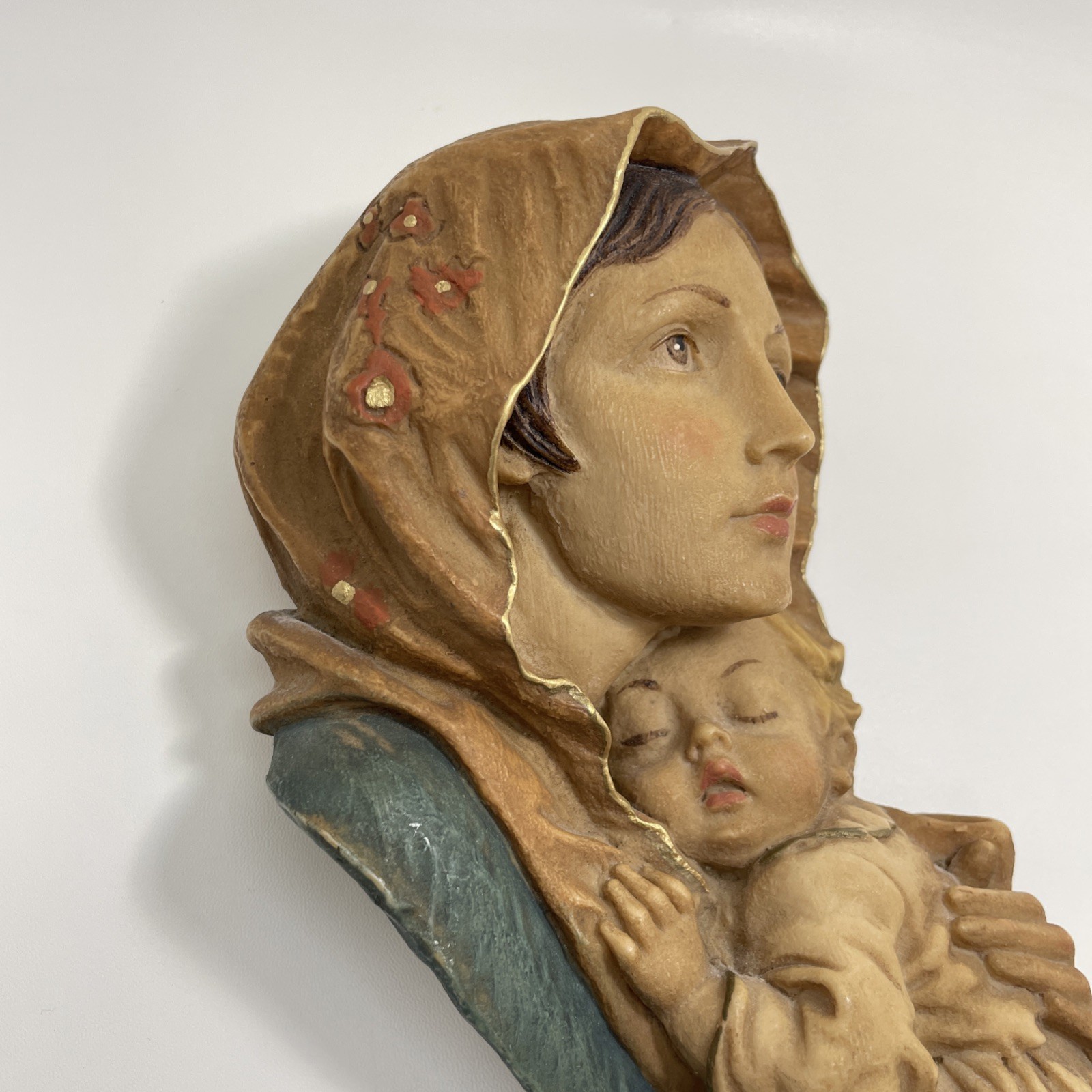 Mary & Baby Jesus Solid Resin Wall Plaque 7” Madonna Religious Decor Hand Painte