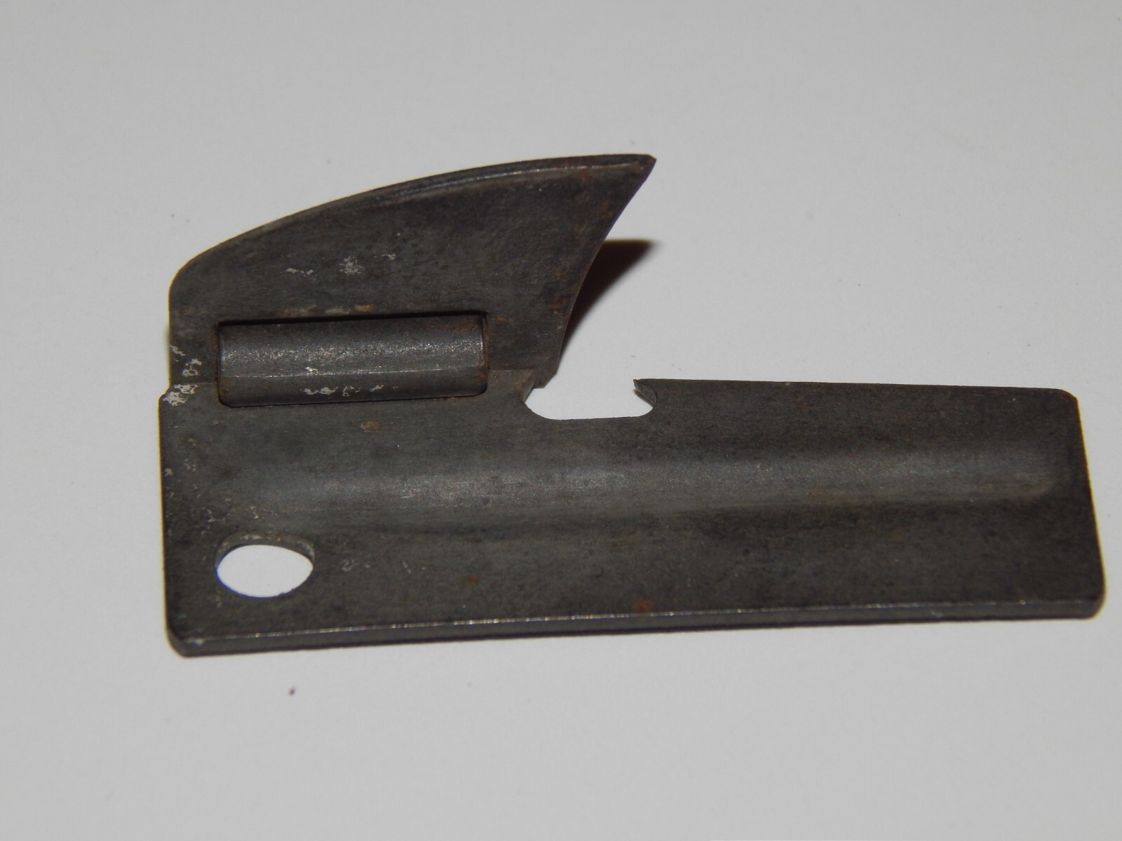 One RARE Speaker Vintage US Military WWII Korea War era P38 Can Opener