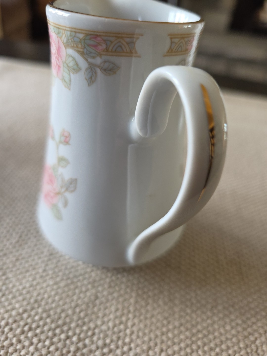 Crown Ming Fine Jian Shiang Christina Pattern Fine China Tea Pot, Sugar, Creamer