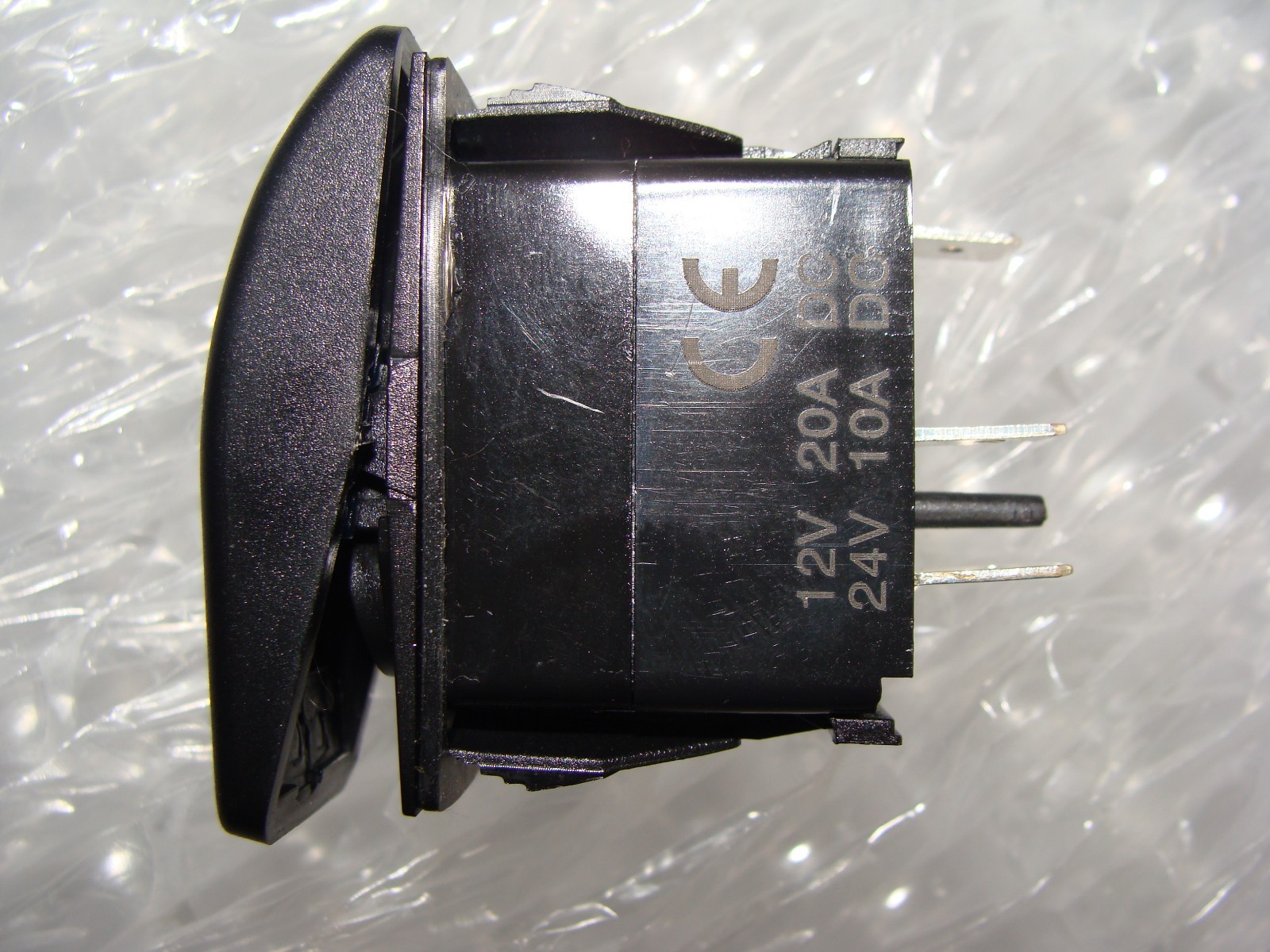 ROCKER SWITCHES DAYSTAR, CARLING, ARB STYLE CAR TRUCK MARINE AUTO 12 VOLT 20 AMP