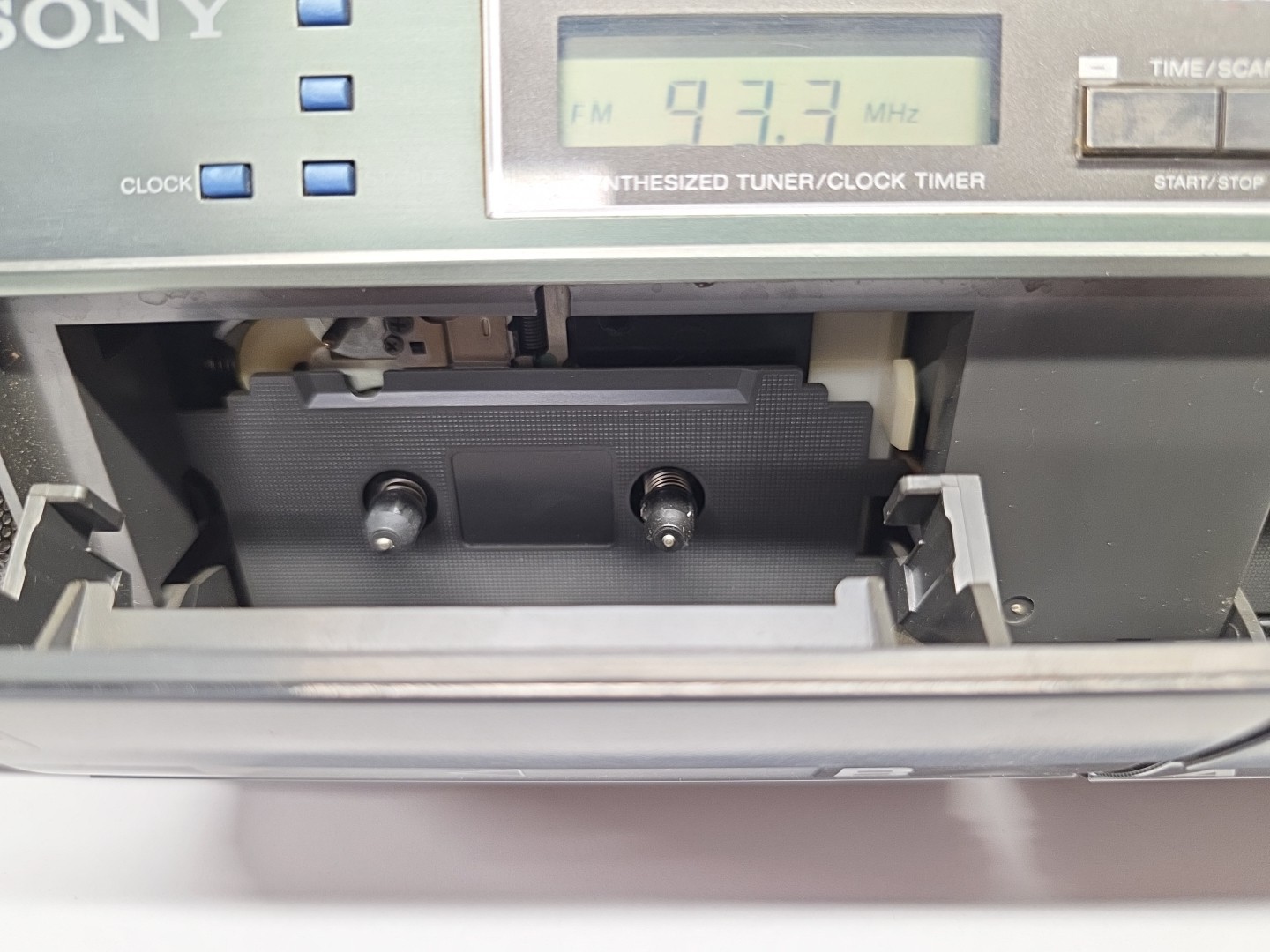 Sony CFS-W501 Soundrider AM FM Dual Cassette Player Only Side B/ Radio Working