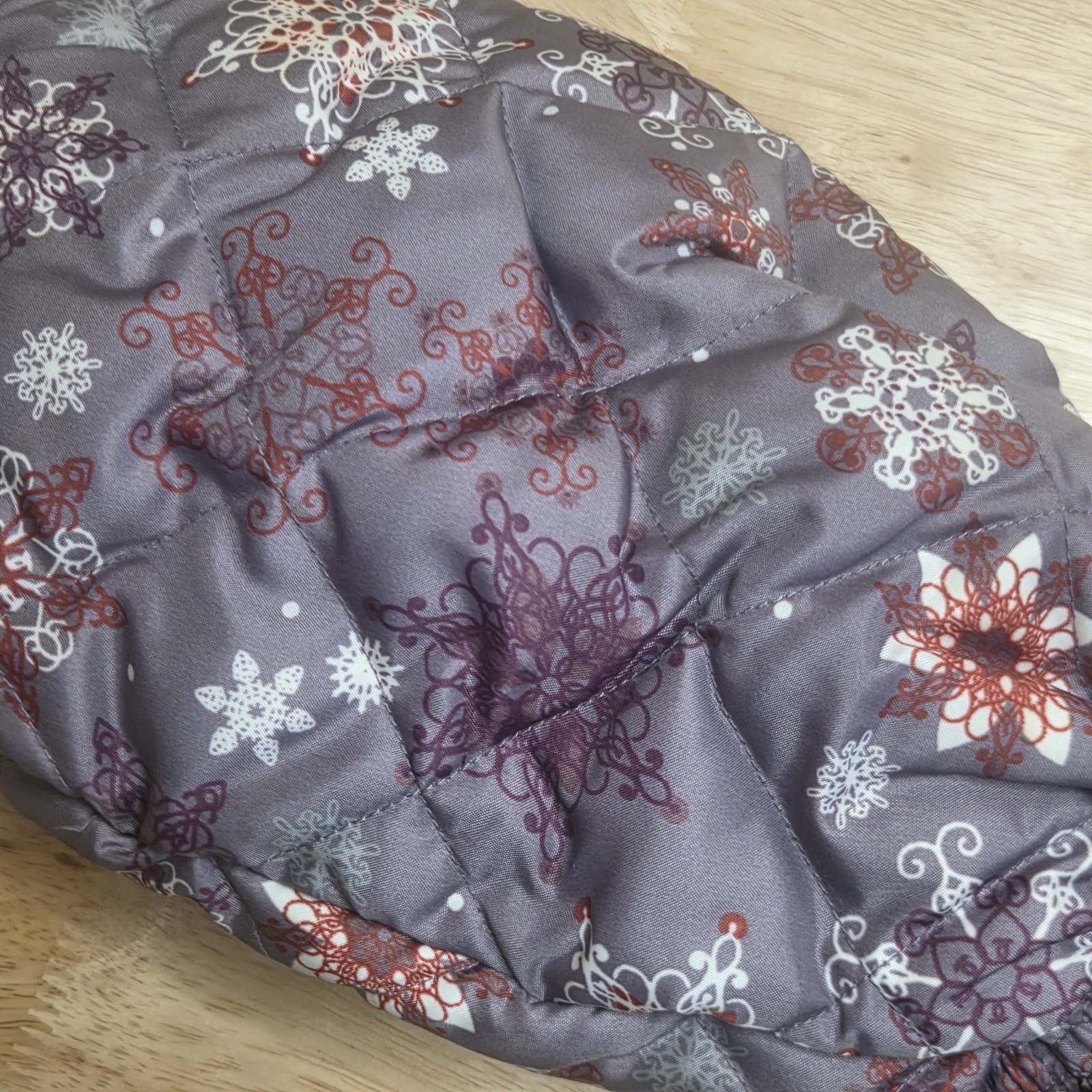 Vintage Eddie Bauer Goose Down Fitted Ice Scraper Mitt (Purple Snowflake Design)