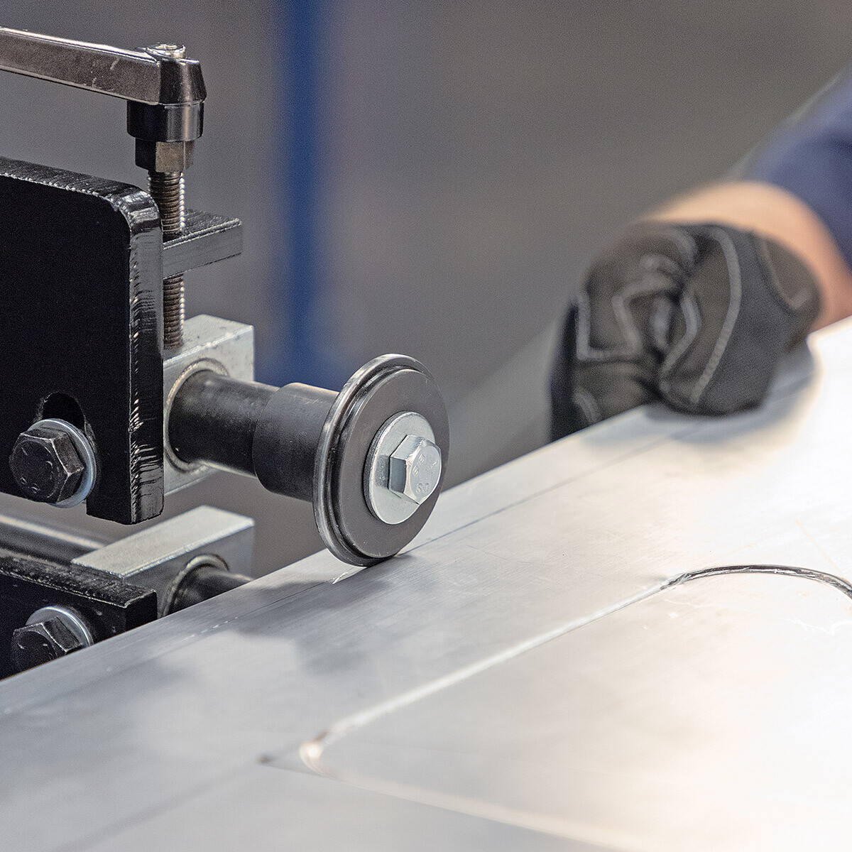 Eastwood 19 Inch Metal Forming Bead Roller and Power Drive System with Dies