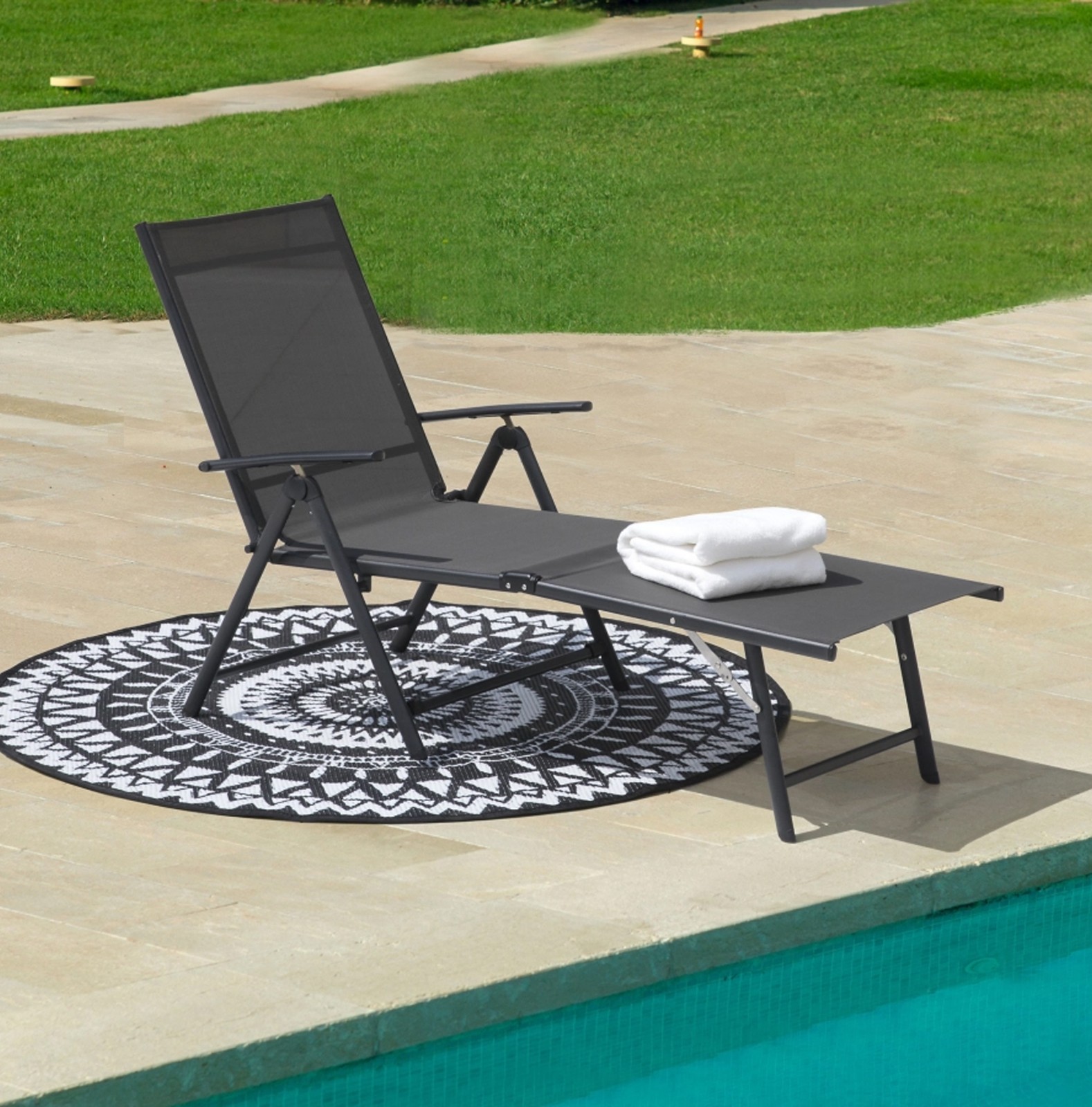Nuu Garden Foldable Outdoor Chaise Lounge Chair Adjustable Patio Recliner BLACK