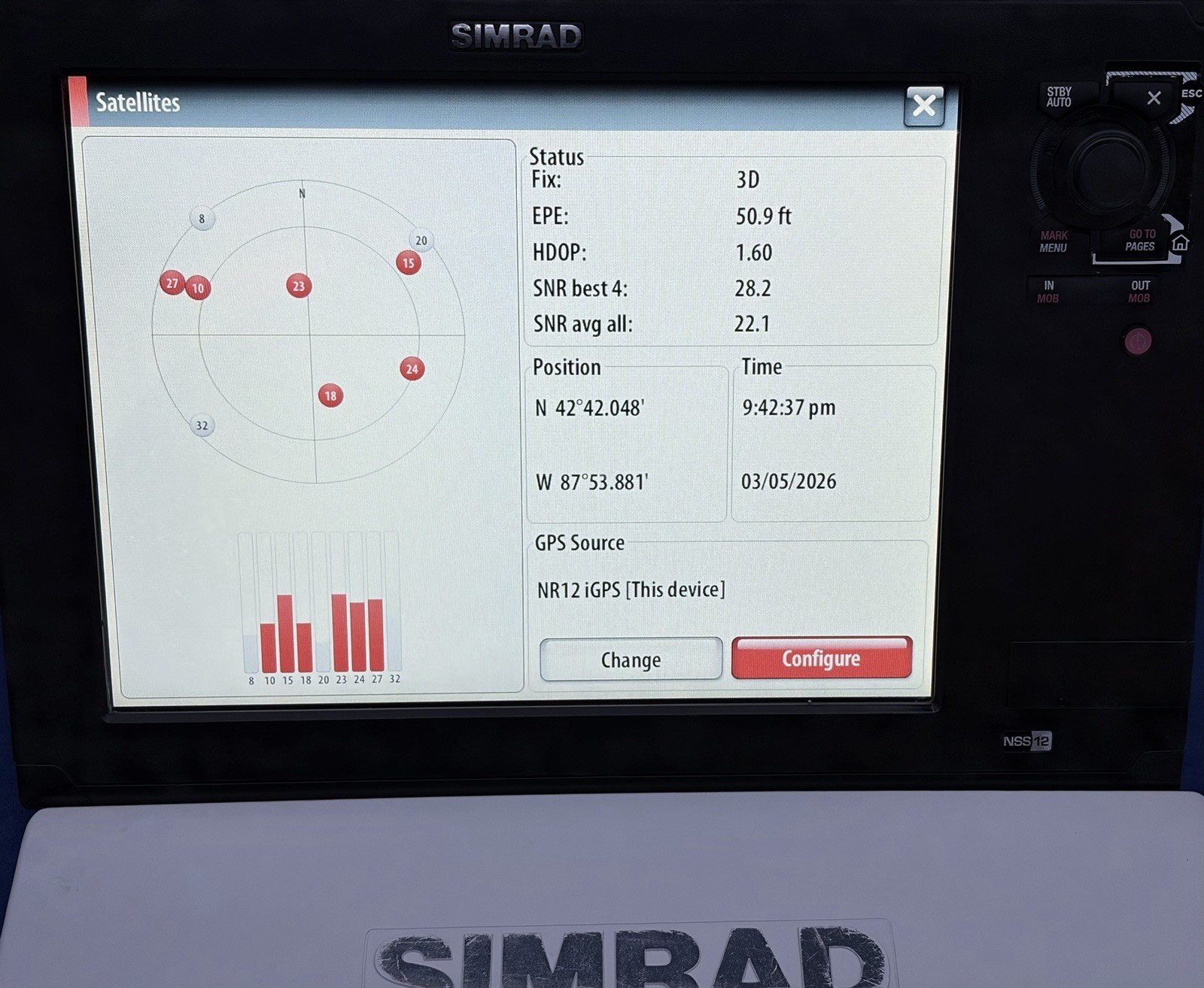 Simrad NSS 12 Sport GPS Chartplotter Sonar Multifunction Display W/ Cover