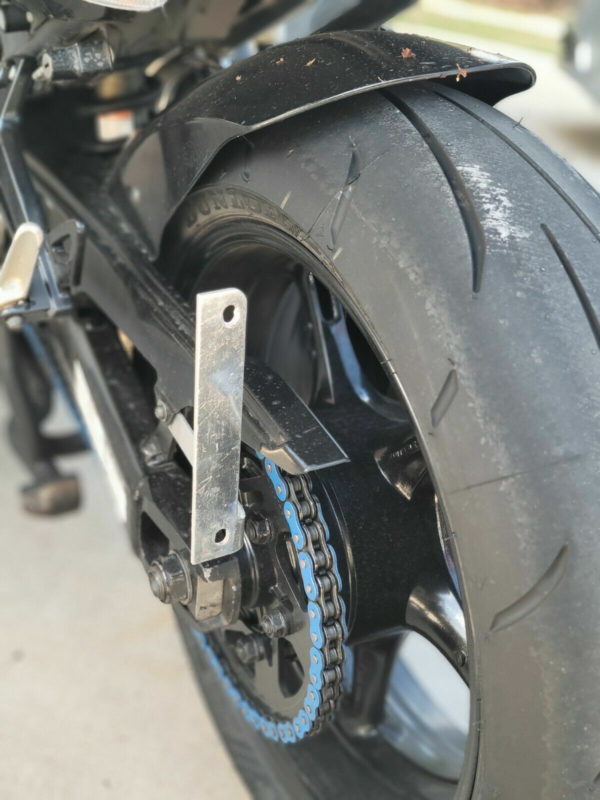 Side Vertical License Plate Relocation Bracket for YAMAHA YZF R1 Series All Year
