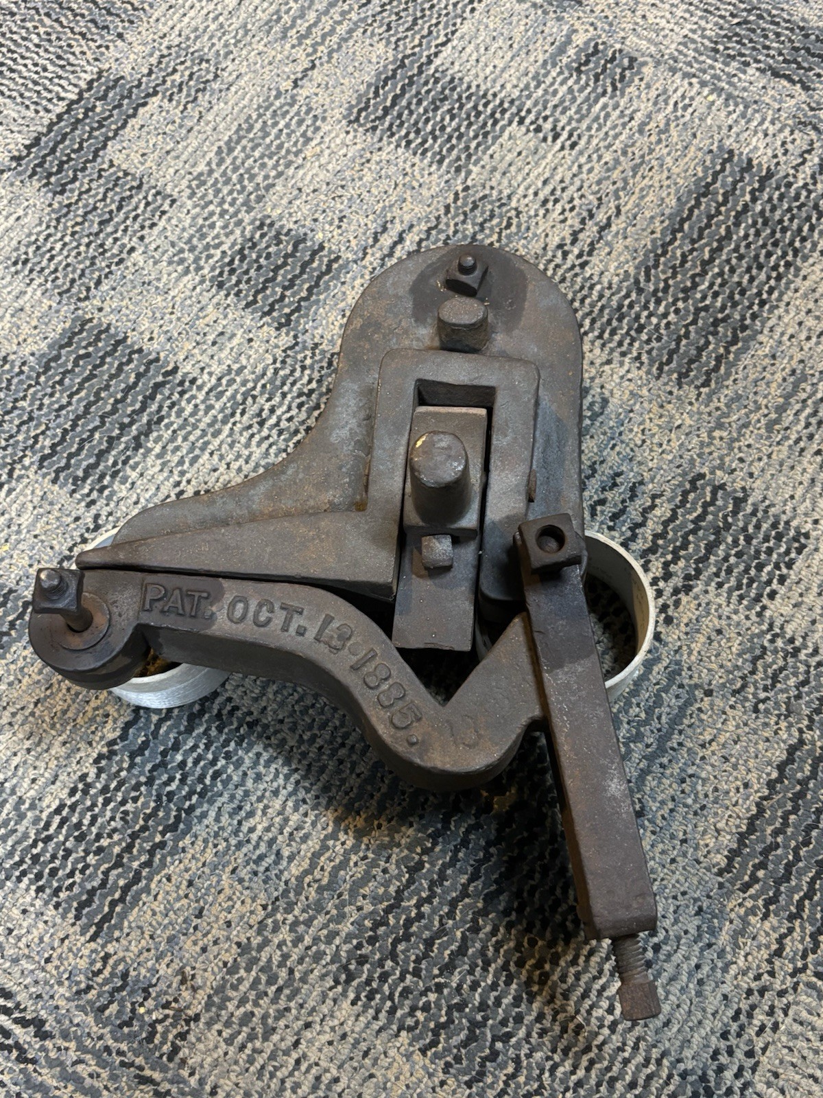 WINDMILL WATER WELL PIPE DOG PULLER antique vintage PAT 1885 GOOD CONDITION!!!