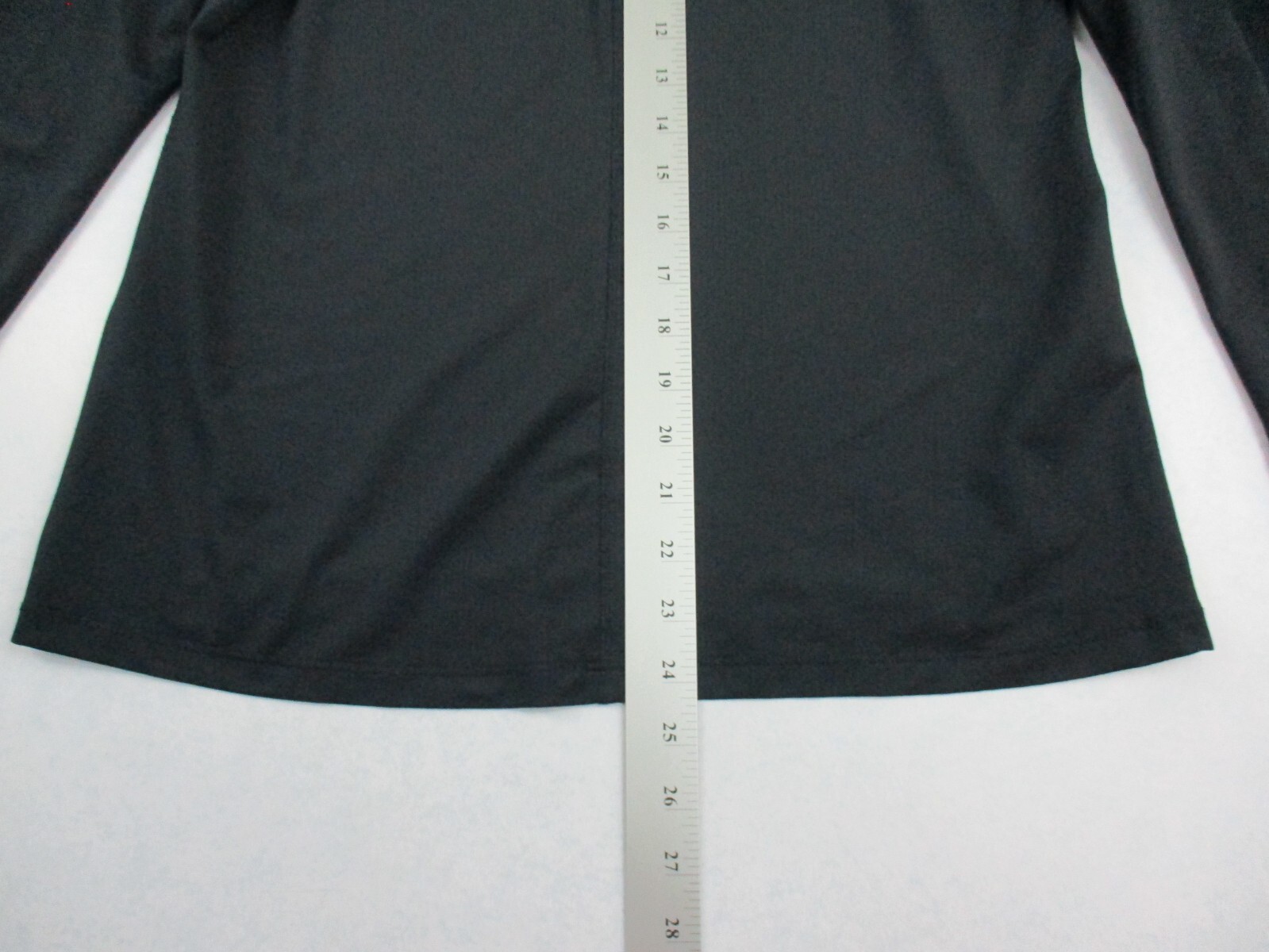 Under Armour Shirt Womens Large Black Mesh Base Layer Athletic Thumb Holes Logo