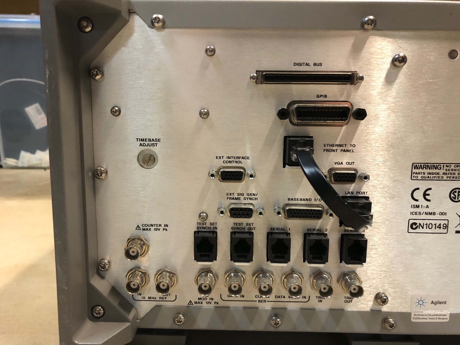 Agilent 8960 Series 10 E5515C Wireless Communications Test Set, Powers up