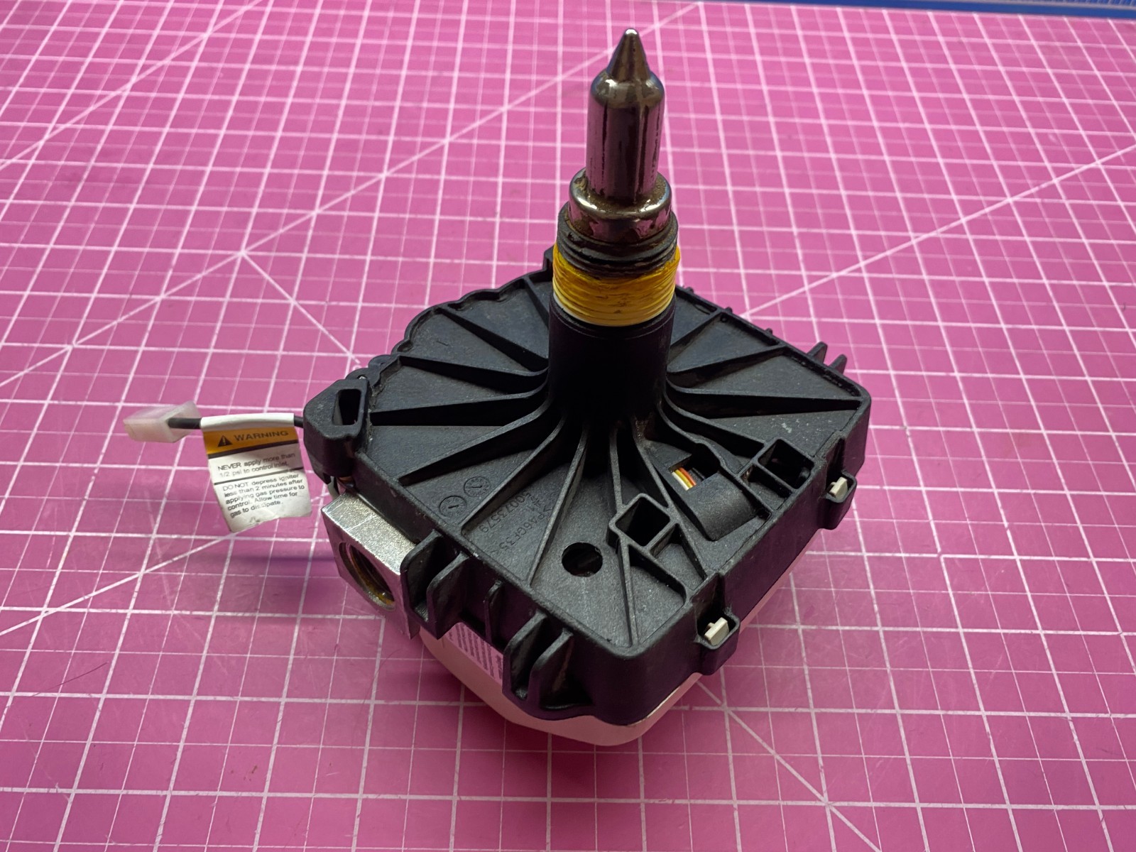 Honeywell Water Heater Gas Valve P# WV8840B1158