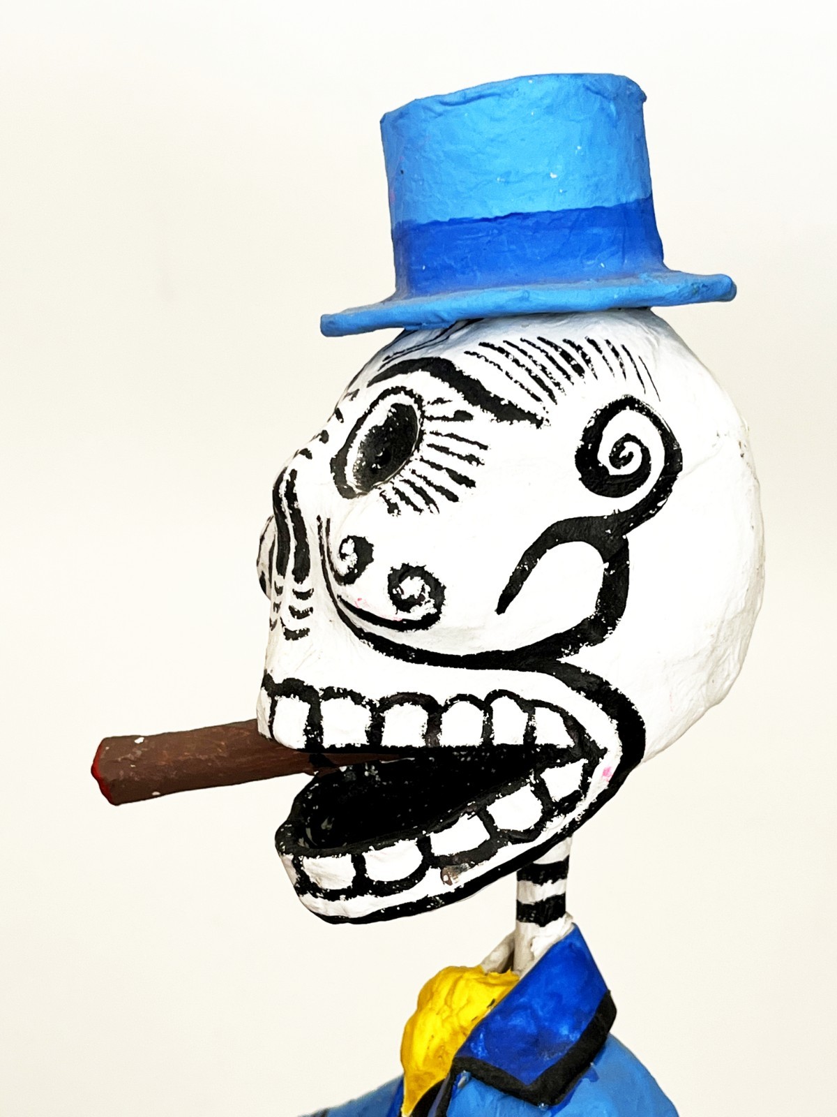 2 1970s SIGNED LINARES MEXICAN CARTONERIA PAPER MACHE SKELETON CATRINA SCULPTURE