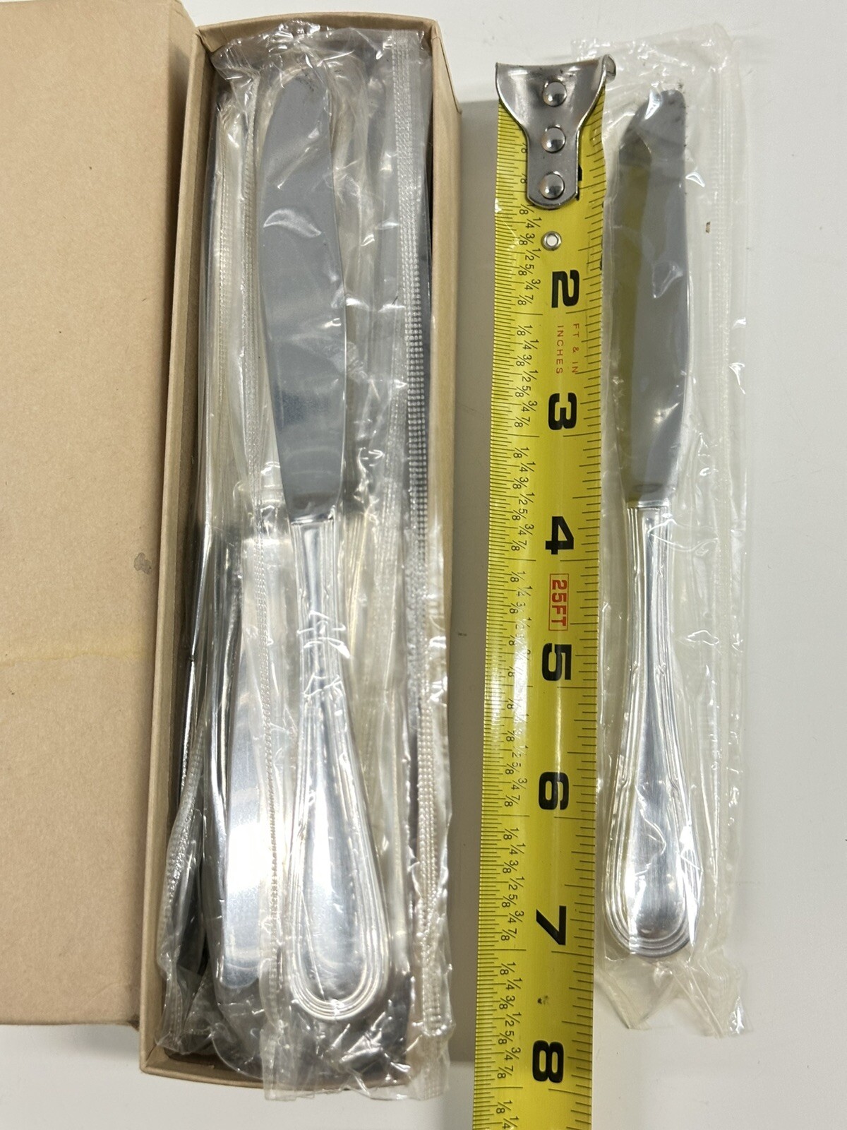 Oneida BECKET 1336KSBF Silverplate Butter Spreaders Set of 12 – New in Box USA