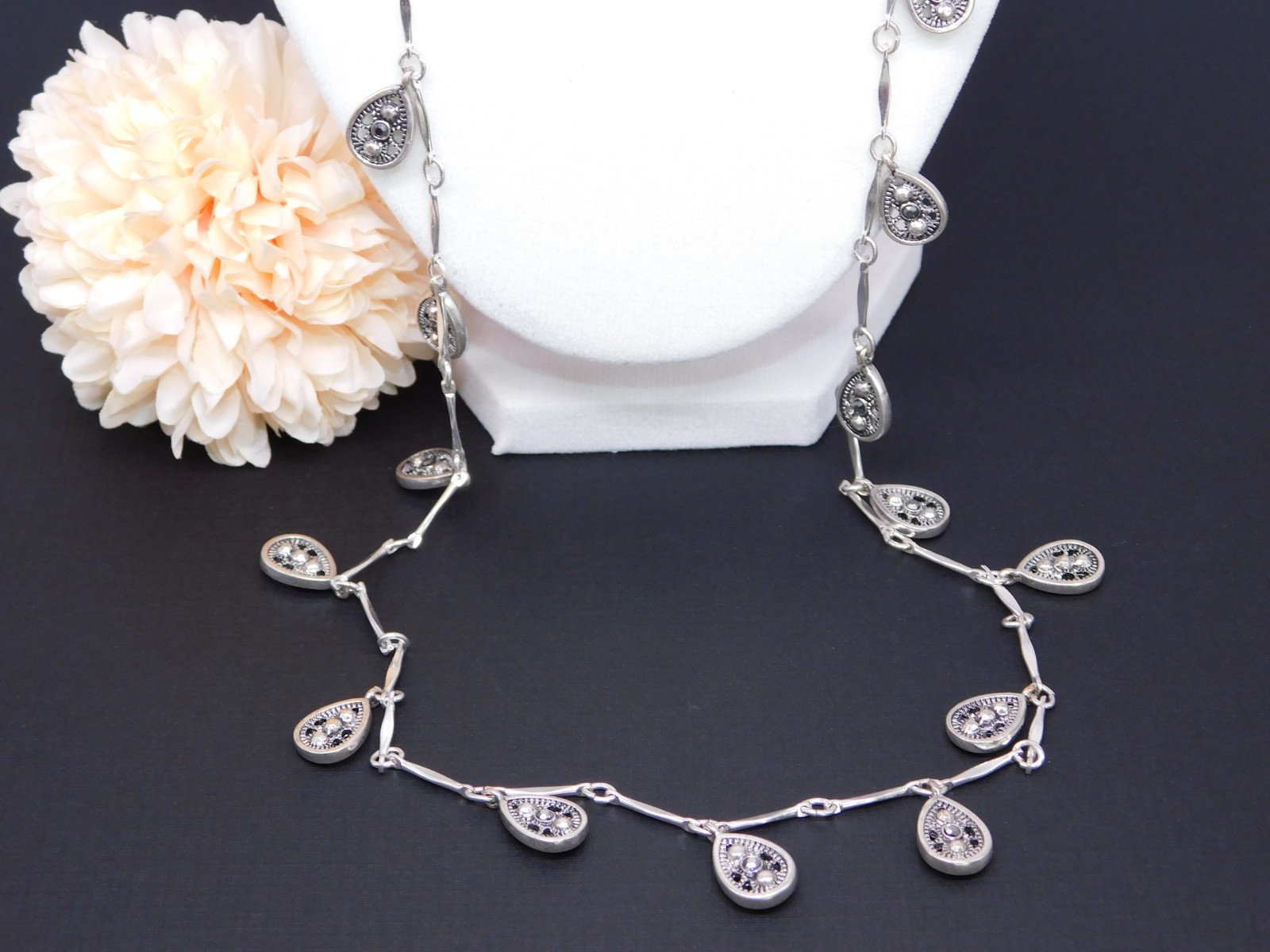 Vintage TRIFARI Teardrop Metallic Rhinestone 34" Bar Chain Station Necklace NWT