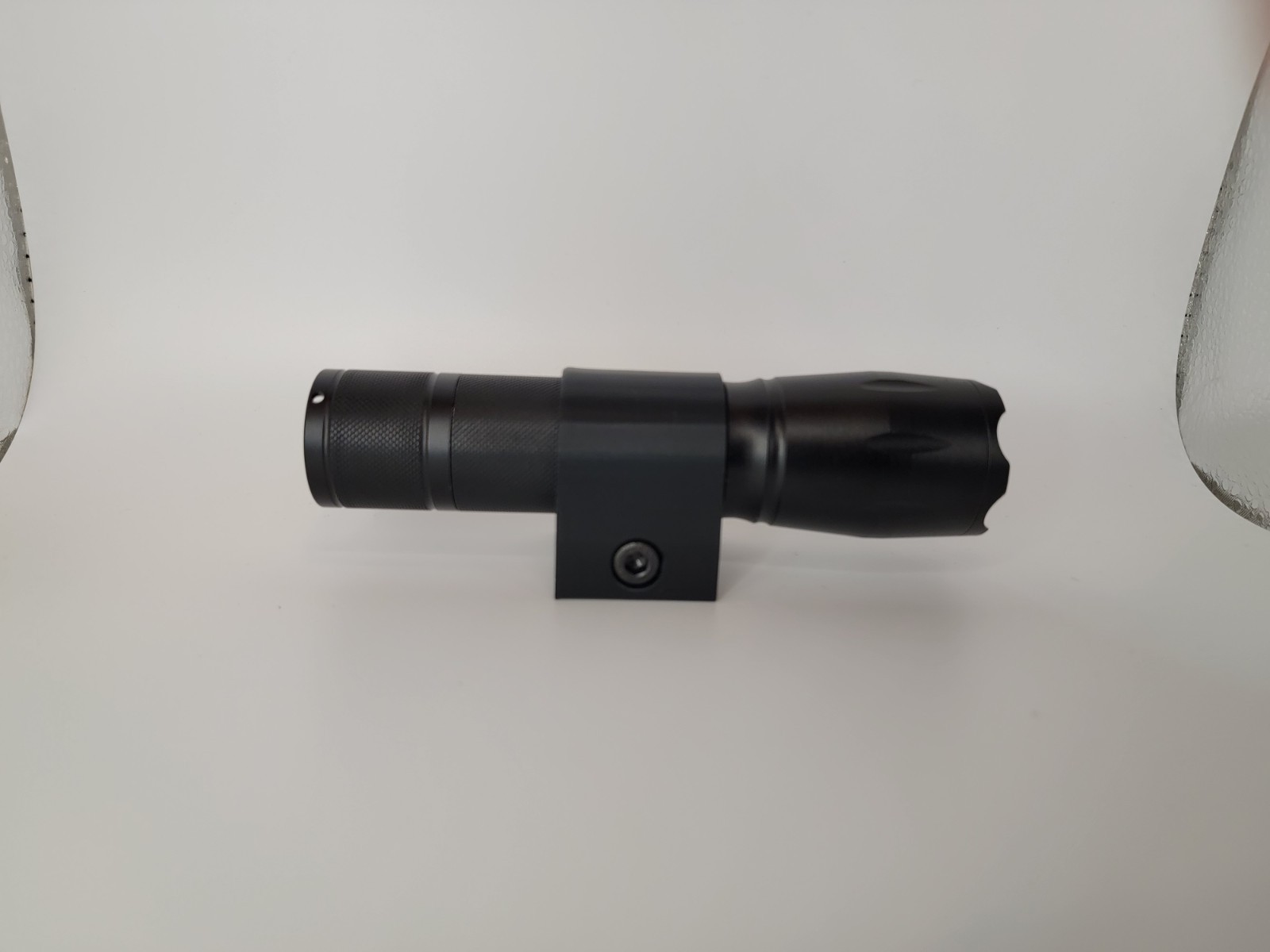 Tactical Flashlight For Shotgun - Rifle - Picatinny Mount - 2000 LUMEN