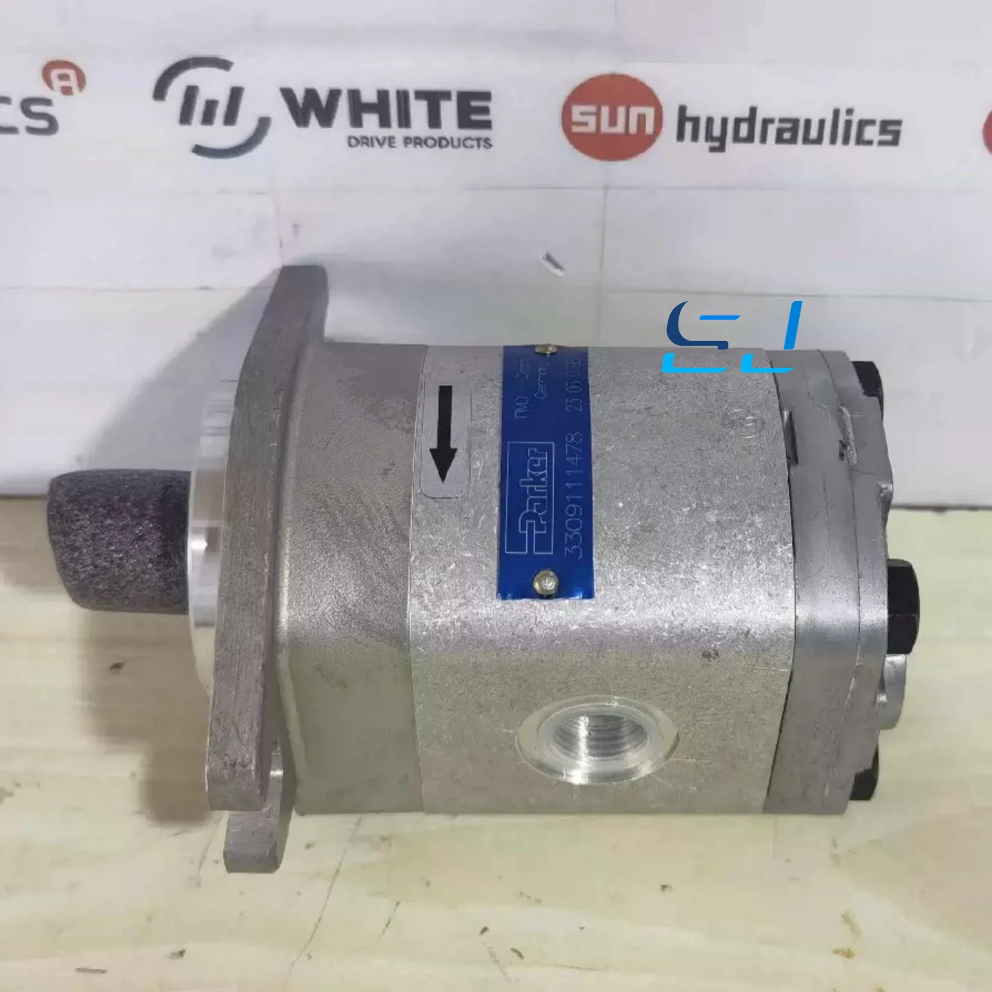 Brand New Parker 3309111478 Hydraulic Gear Pump 3309111478