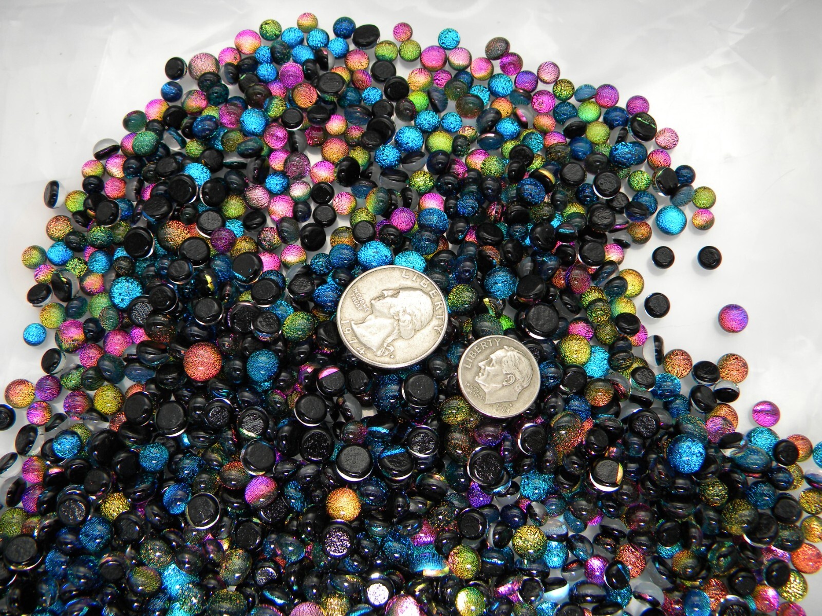 (CLEAR GLASS ON TOP) TINY DOTS Lot 100 pcs DICHROIC FUSED GLASS (V100) CABOCHON
