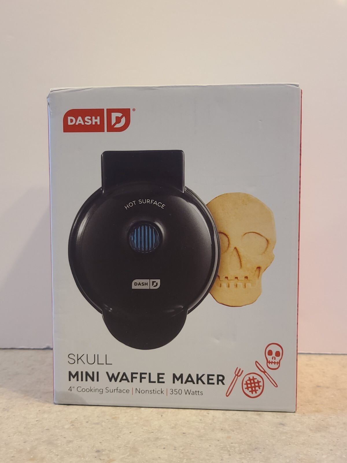 Dash Skull Mini Waffle Maker non stick 4" cooking surface Black - NEW!