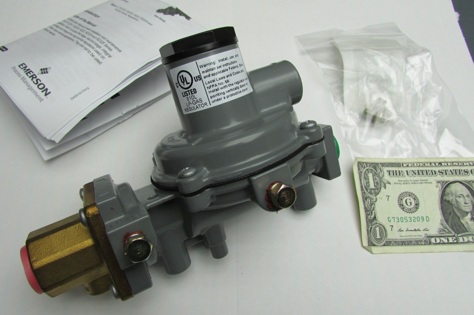 Emerson-Fisher 2-Stage LP Gas Propane Regulator Valves 550K BTU FPOL x 1/2" NPT