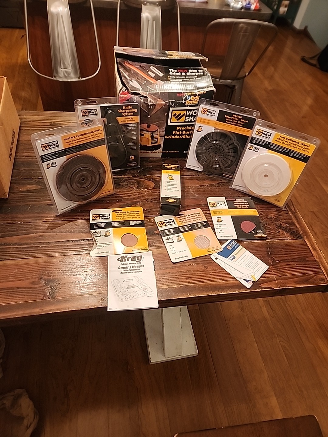 Work Sharp The Tool Sharpener WS2000,  With Additional ACCESSORIES. NICE LOT