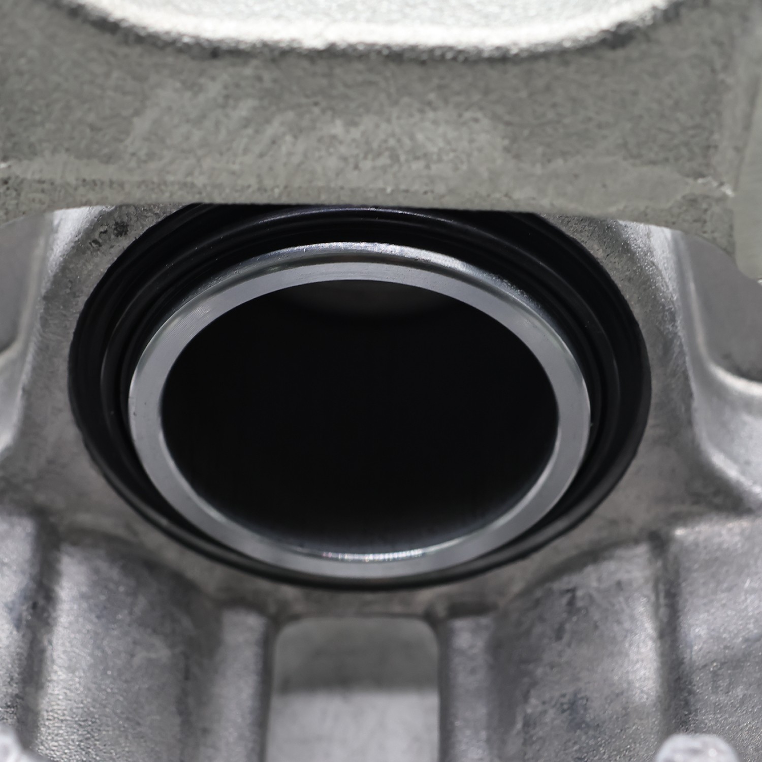 Rear Disc Brake Calipers w/Bracket for Chevy GMC Silverado Sierra 1500 2003-2007