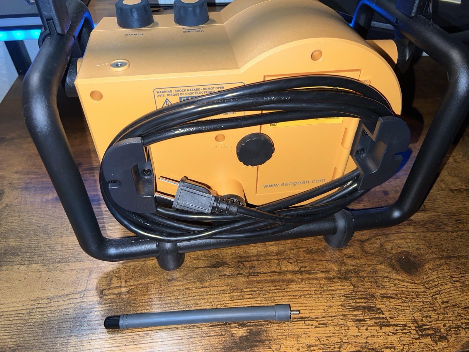 Sangean LUNCHBOX Digital Work Radio AM/FM Large LCD Display LB-Yellow Tested