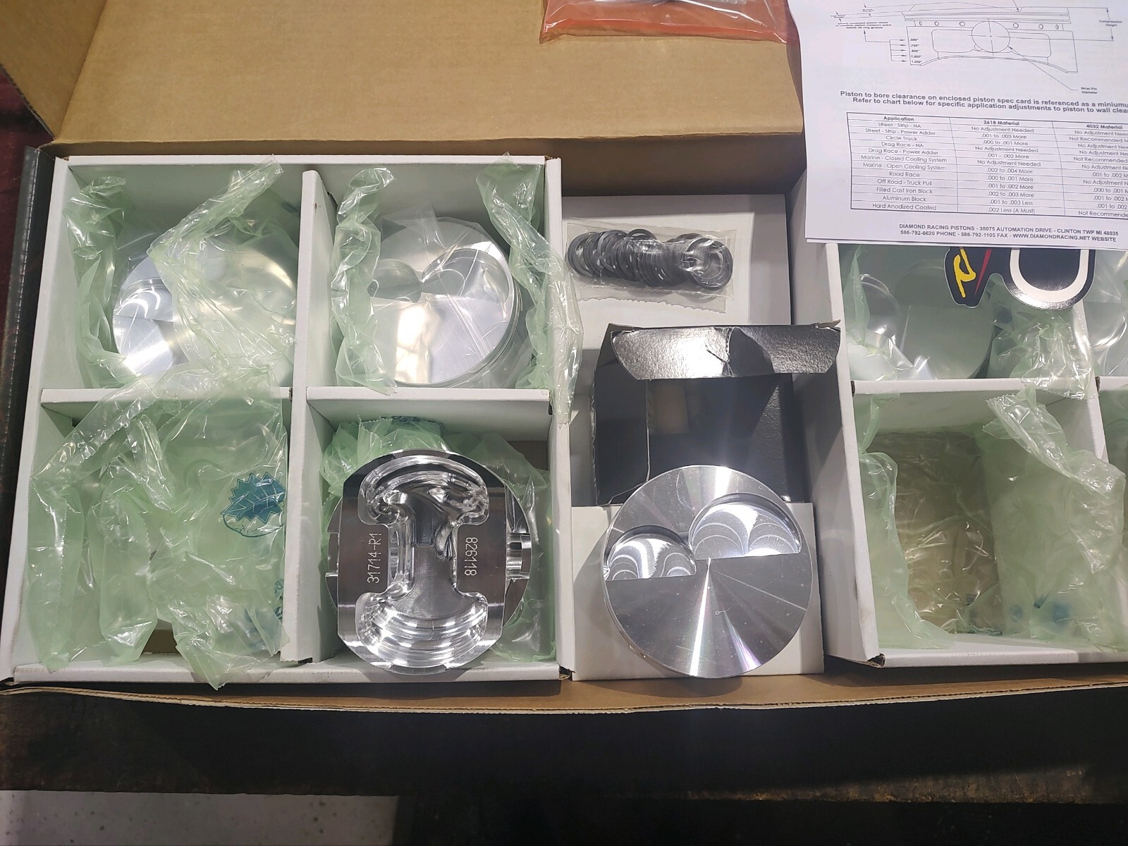 Diamond Pistons 31714-8 Small Block Ford 302/351 Twisted Wedge Street Strip Flat