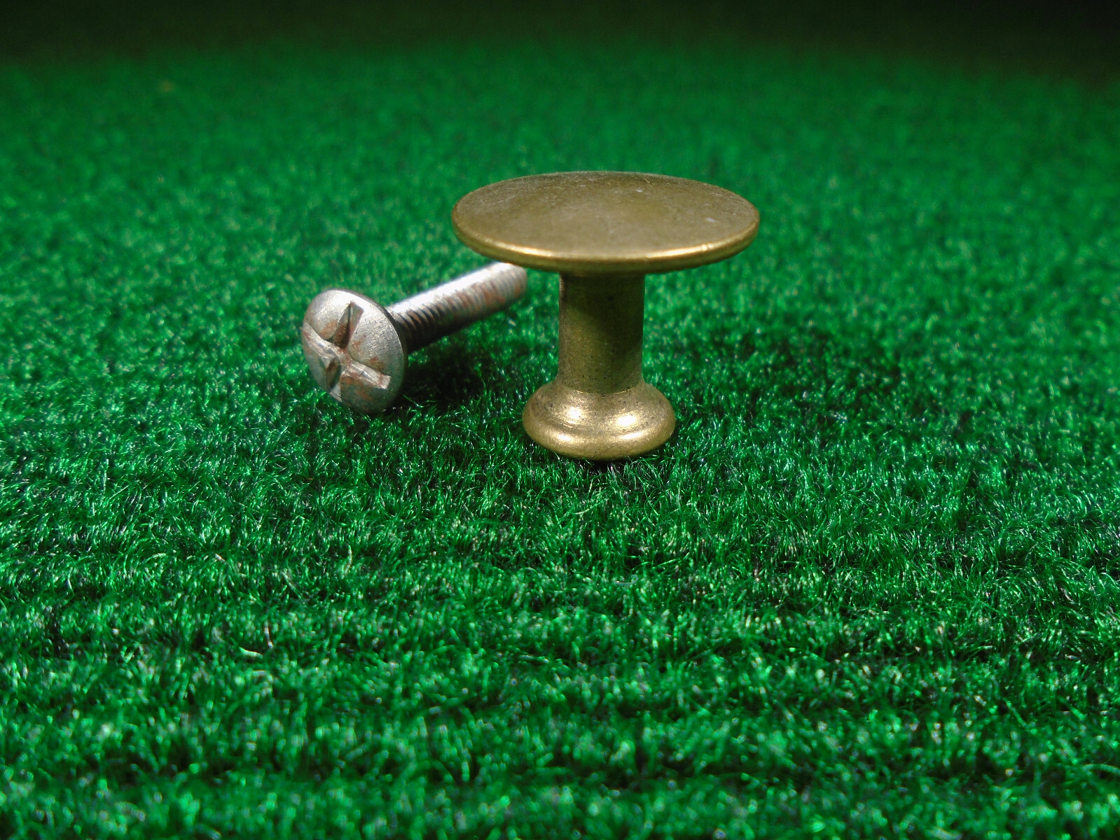 SMALL BRASS 3/4" KNOBS: PERFECT FOR BARRISTER CASE, PIANO KEYBOARDS, ETC (42020)