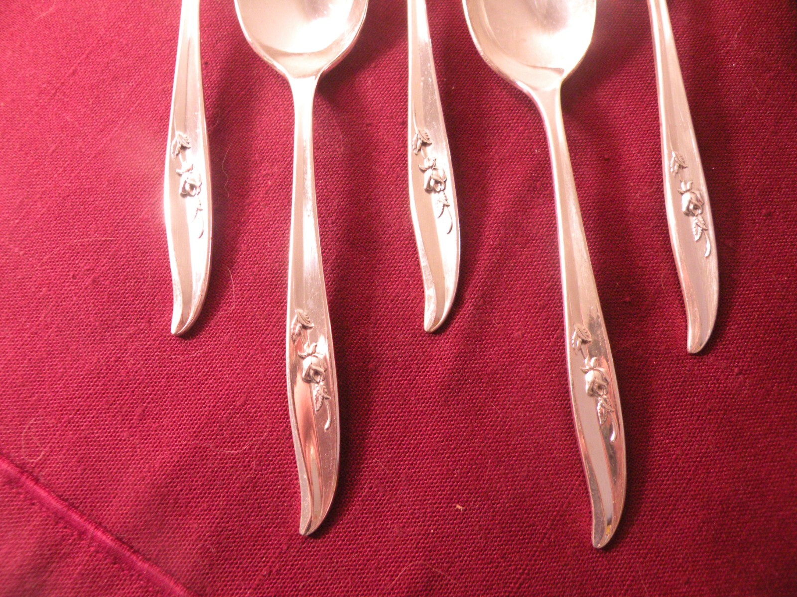 Set of 5 International 1847 Rogers Silverplate MAGIC ROSE 1963 Teaspoons 6" B