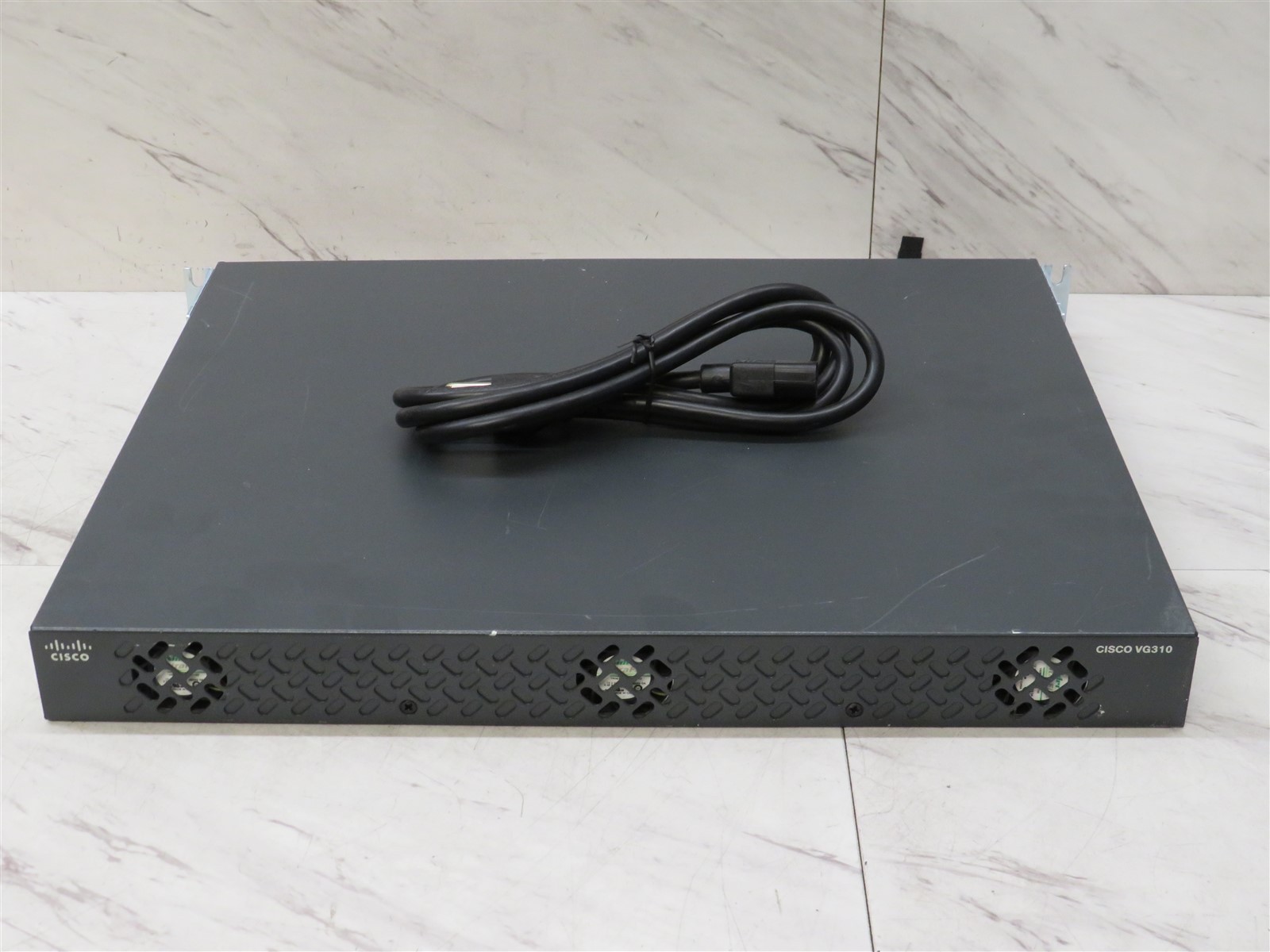 Cisco VG310 24-Port FXS Analog Voice Over IP Gateway w/ Power Cord