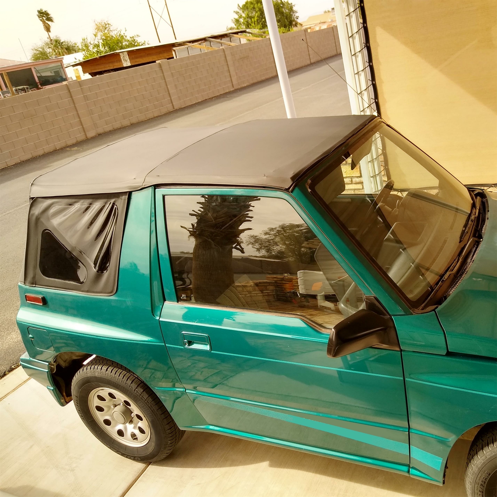 For 1995-1998 Suzuki Sidekick & Geo Tracker Soft Top w/ Tinted Windows in Black