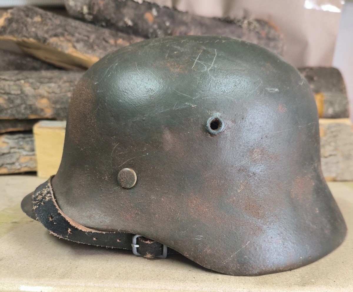 WW2 M40 German  Helmet WWII M 40. Combat helmet.size 64