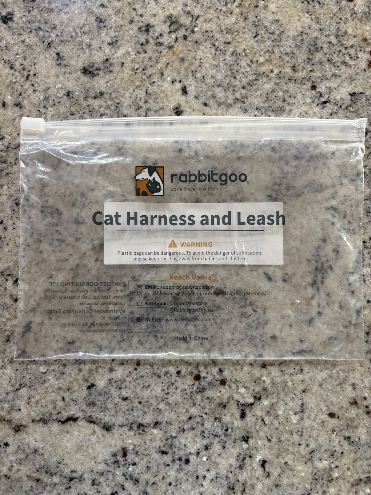 Rabbitgoo Cat Harness & Leash Set - Escape Proof Reflective Strips Black Size XS