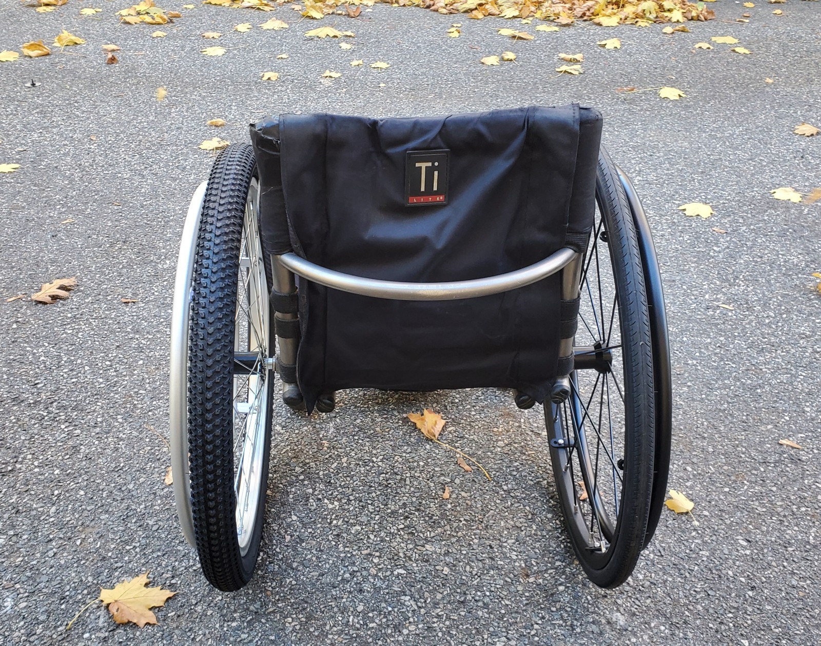 Pair of 24"x1.95" (507) Off-road Wheelchair Wheels with Axles (NEW)