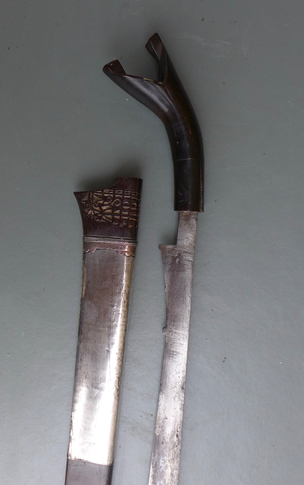 Nice and good Quality Karo Batak sword Indonesia Sumatra 19th. century no mandau