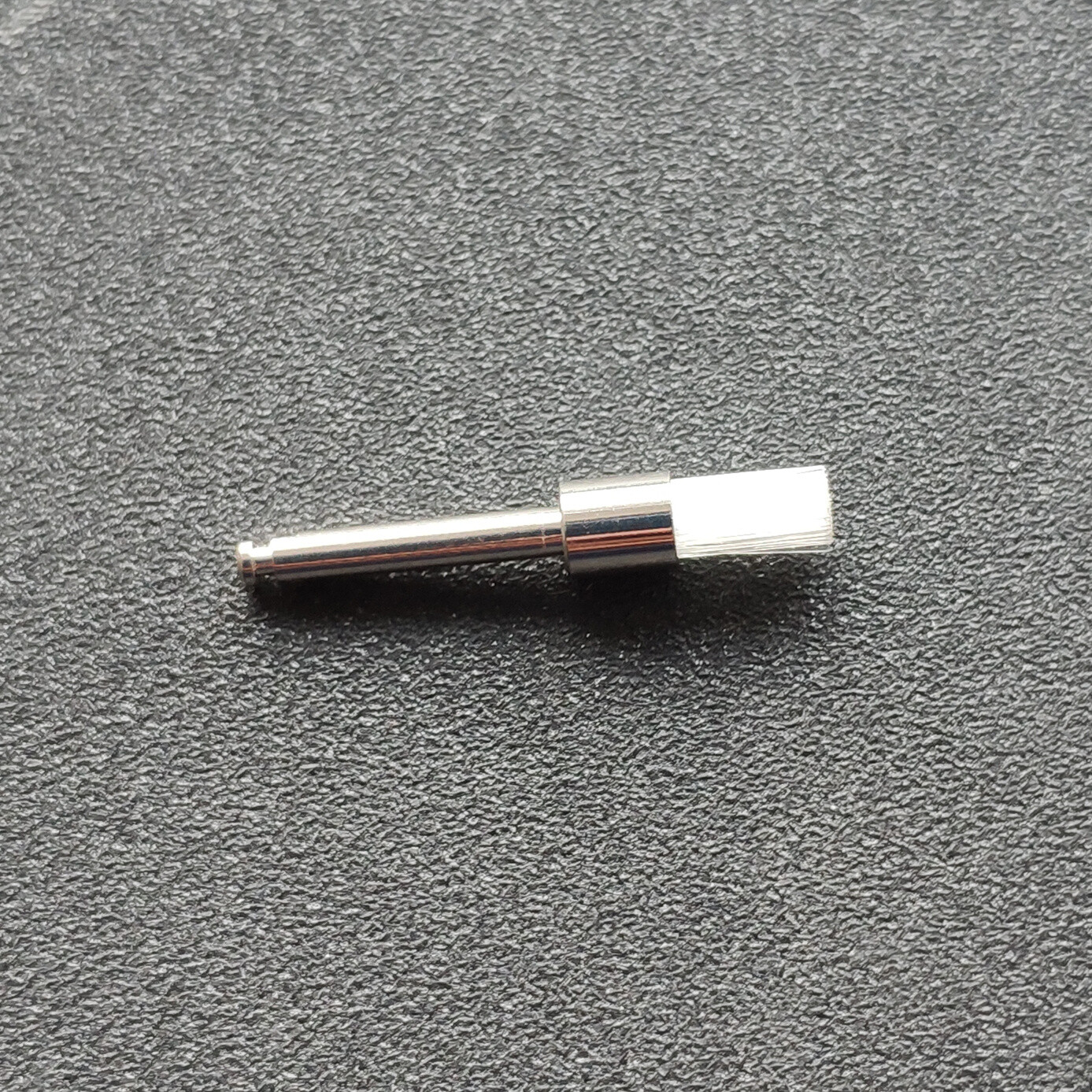 100 Pcs Dental Disposable White Nylon Polishing Flat Latch Polisher Prophy Brush