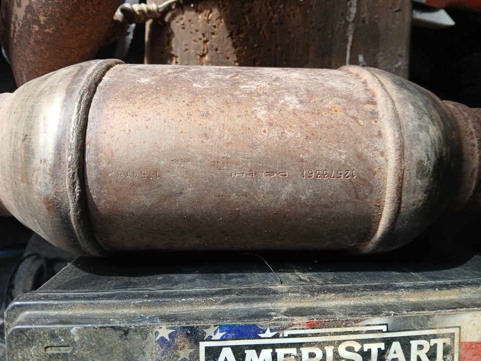 SCRAP CATALYTIC CONVERTER FOR RECYCLING Chevy Truck GMC
