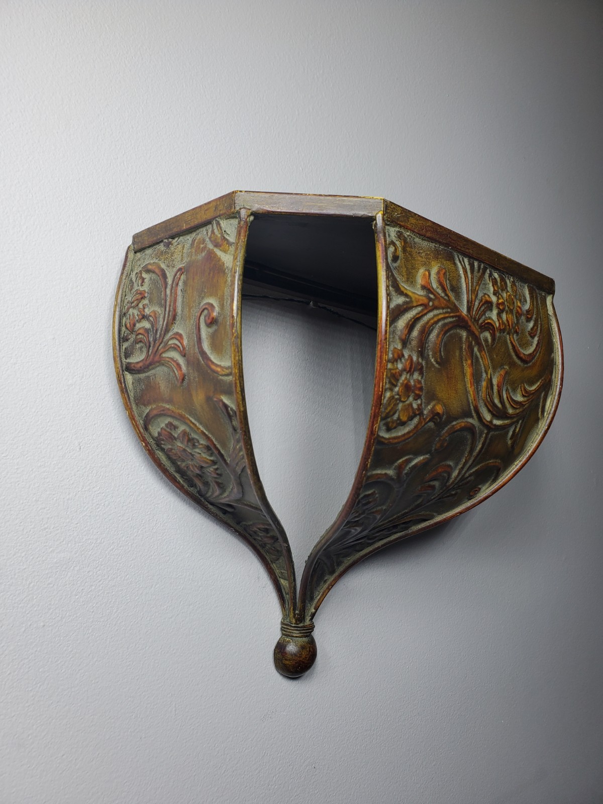 Large Ornate Tuscan Style Metal Wall Sconce 12" x 11" x 6"
