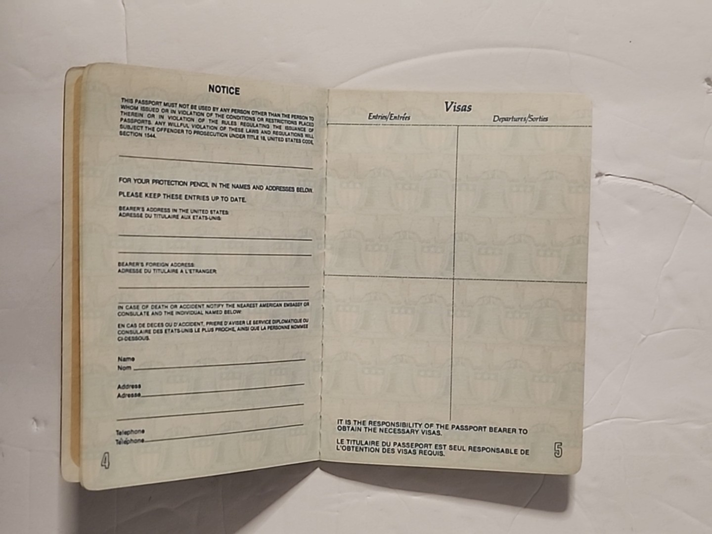 1984 USA Passport, expired obsolete vintage id female, no travel stamps