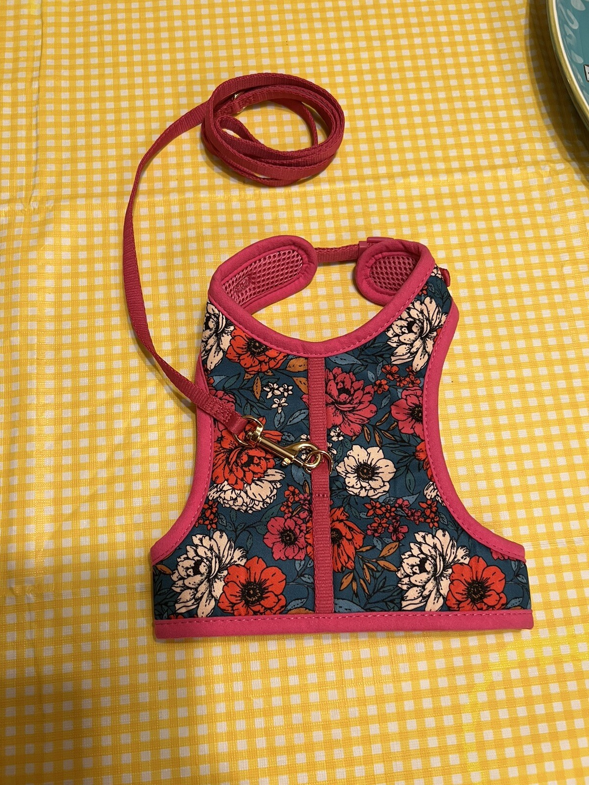 YOULY Feline Cat The Happy-Go-Lucky Pink Butterfly-Print Cat Harness & Leash Set