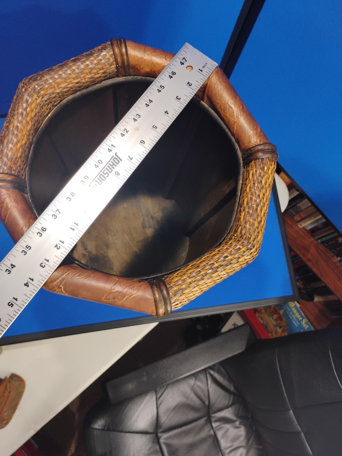 Wicker Faux Leather Leaf Pattern Cane Walking Stick Umbrella Stand