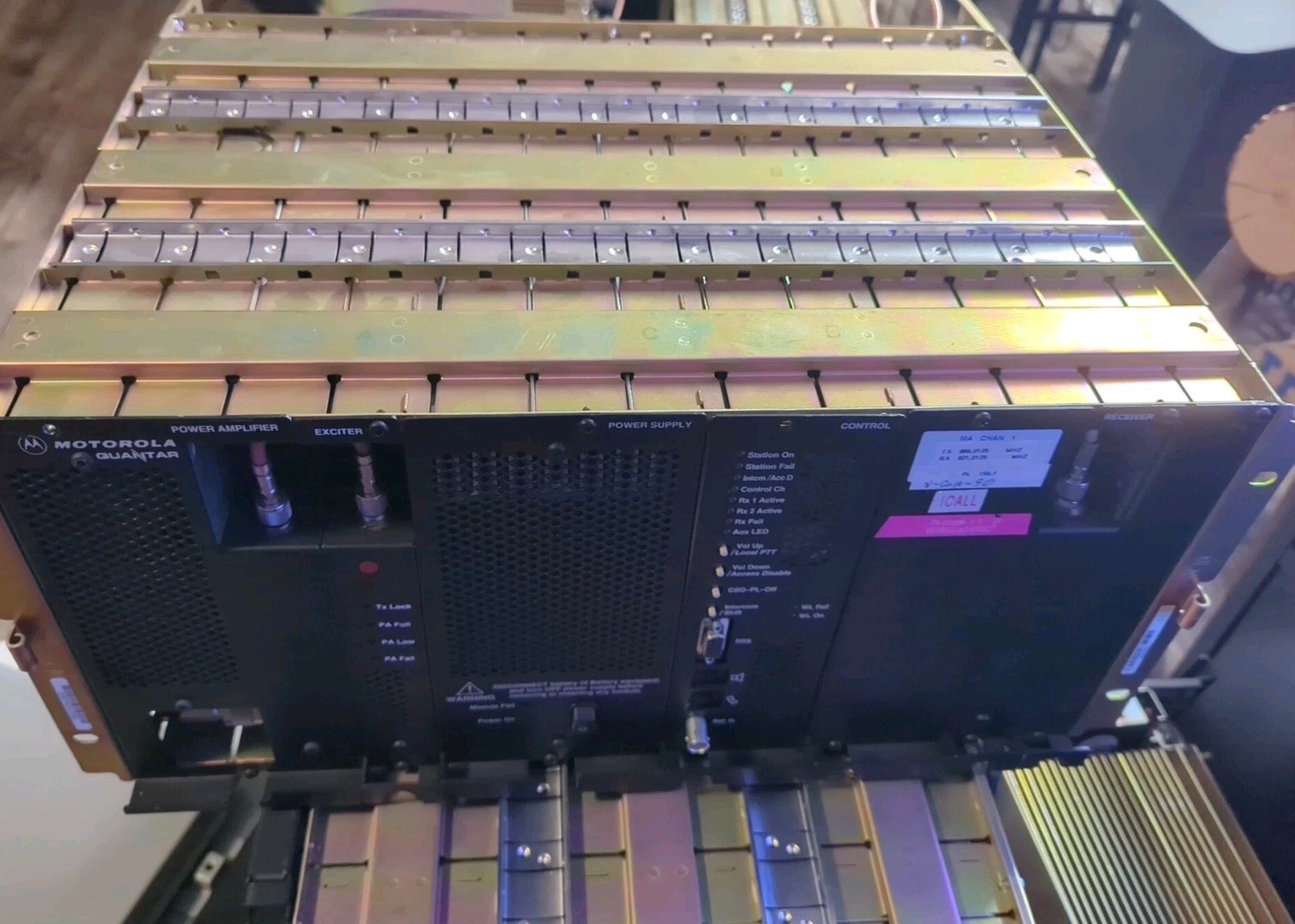 MOTOROLA QUANTAR T5365A BASE STATION RADIO REPEATER 800MHZ 100W