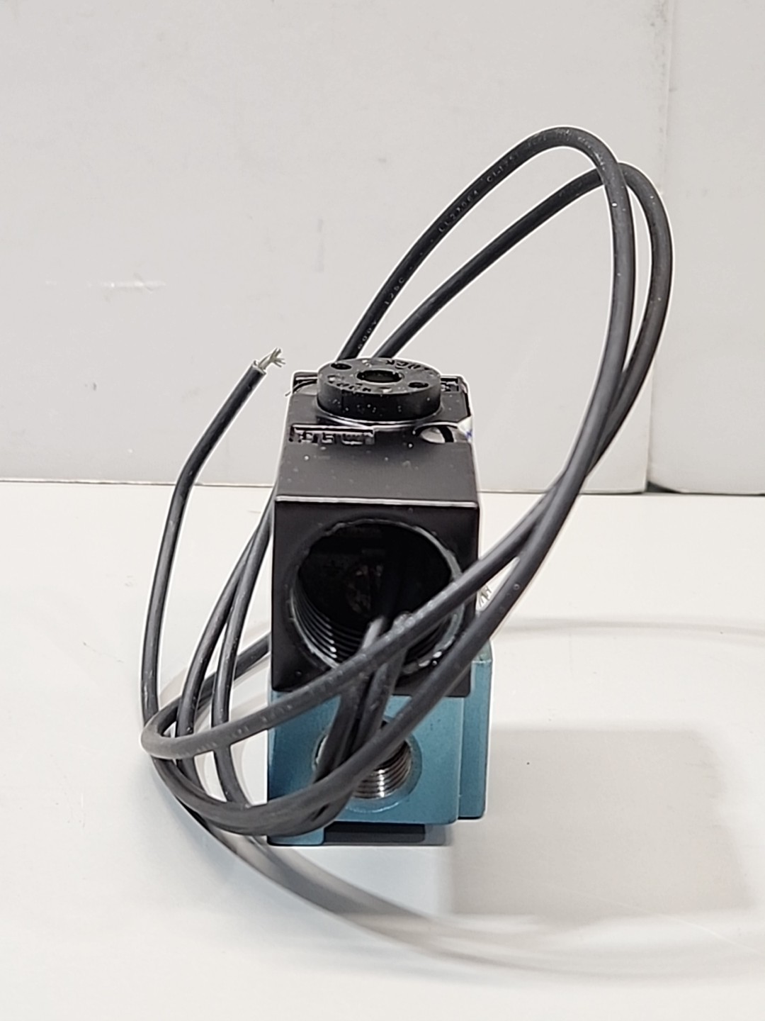 MAC Solenoid Valve 113B-111CAAA