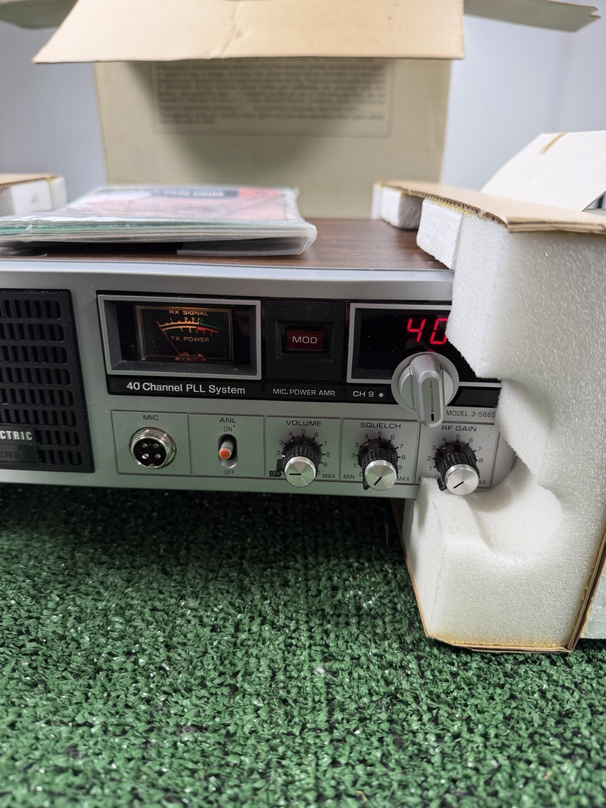 Vintage GE General Electric 3-5869a CB Radio 40 Channel PLL System NEAR MINT