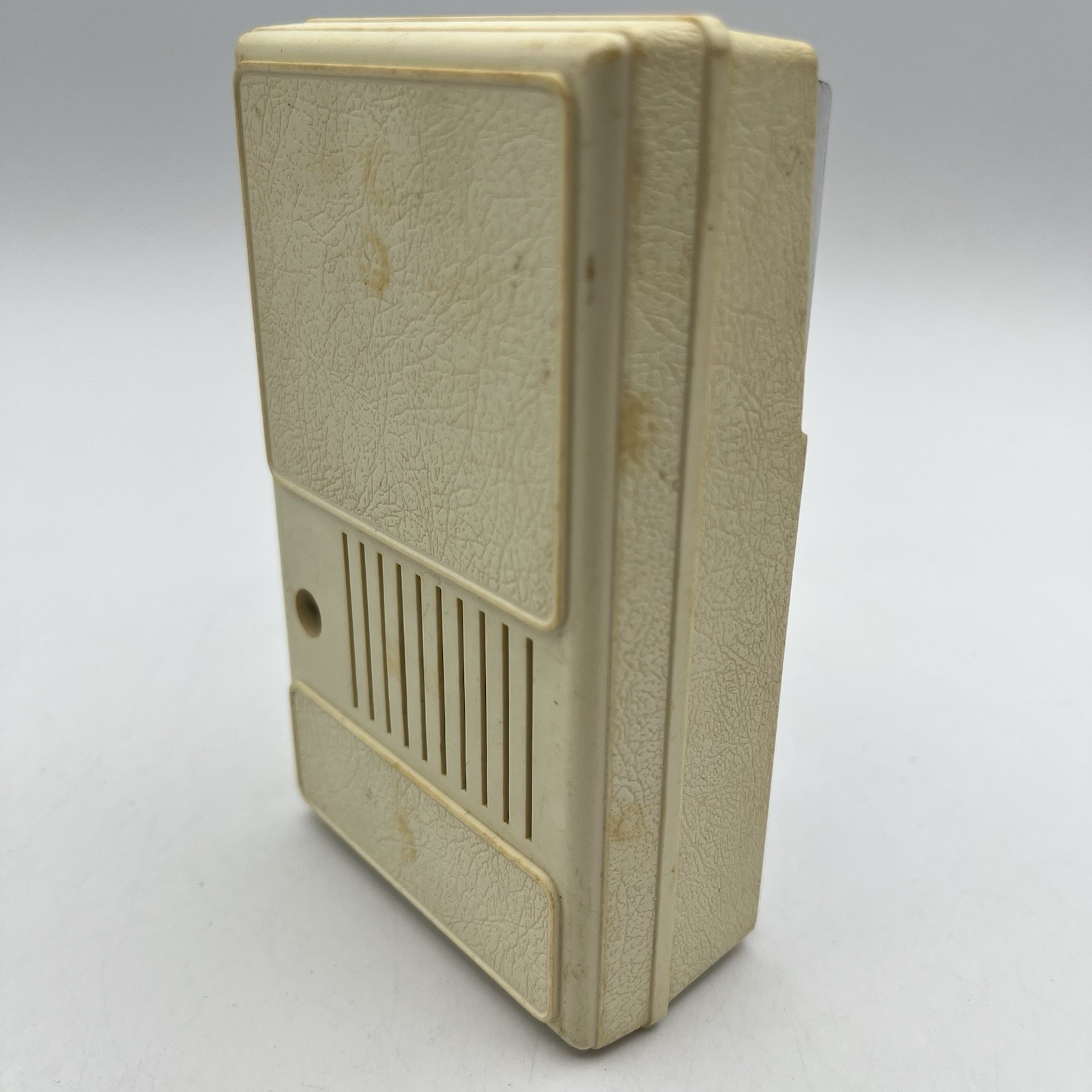 General Electric Accent Line 8 Transistor Radio - Cream - Works - READ BELOW