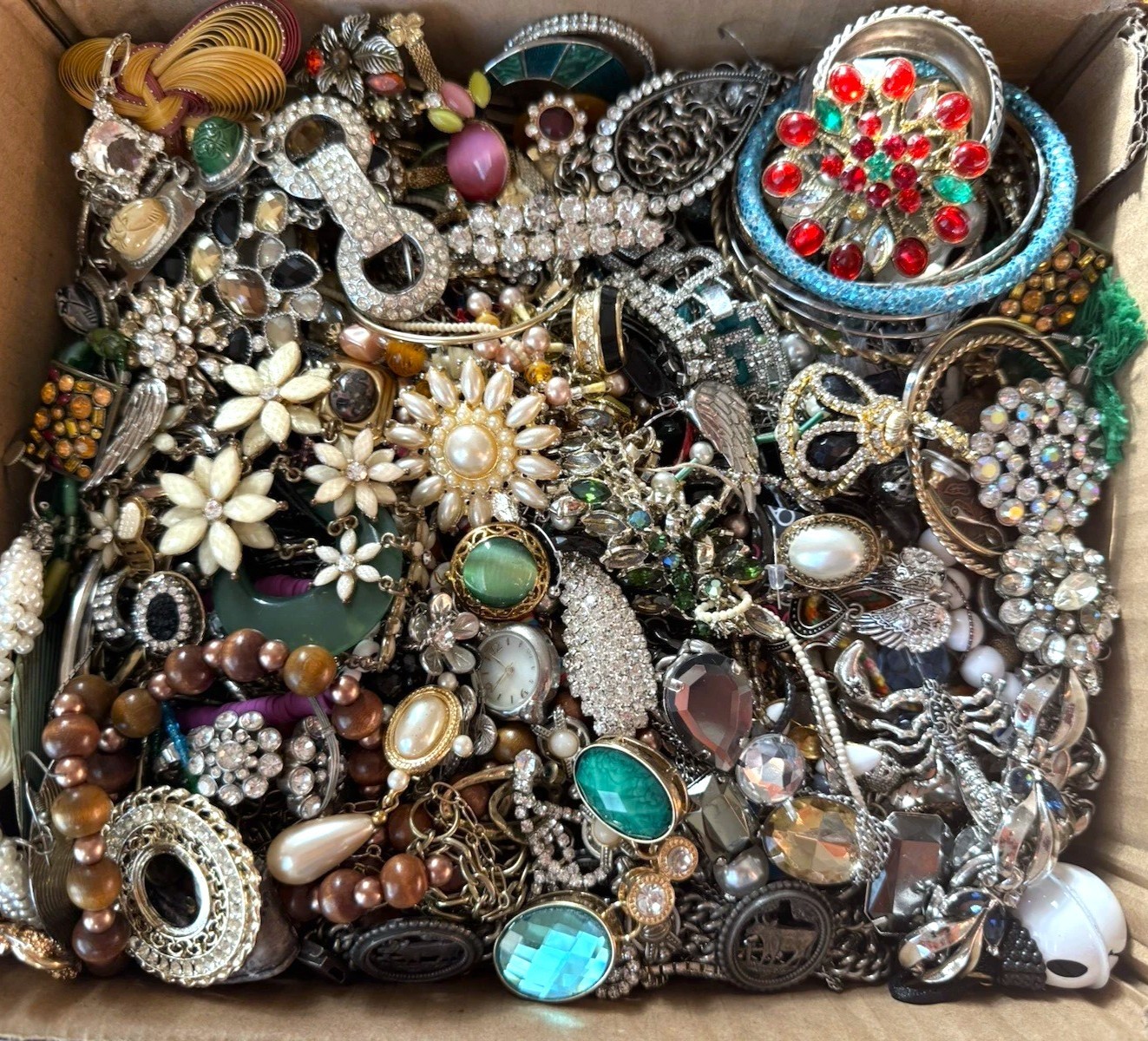 Over 3 Pounds Unsearched Lot Jewelry Old Vintage & Modern Wear & Junk Mixed In